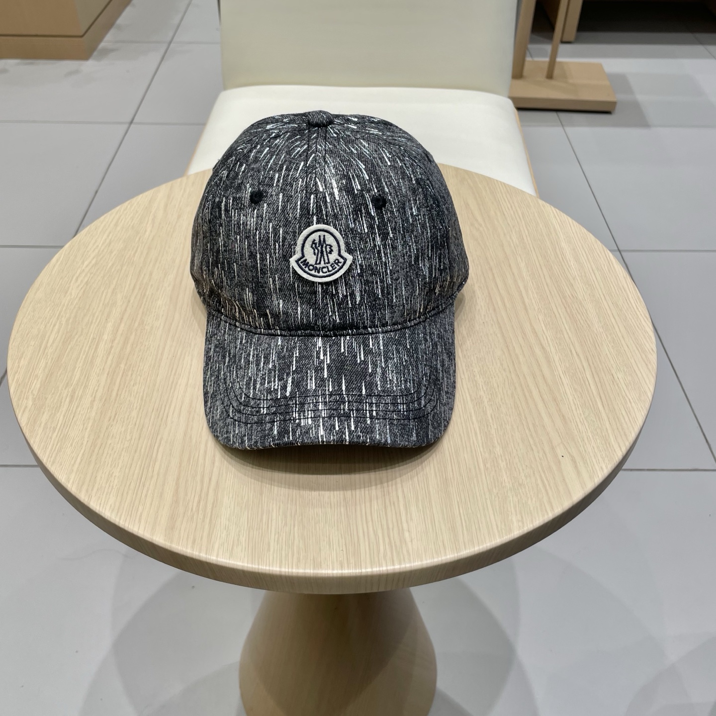 NO:225014,New spring and summer style with a covert MONCLER baseball cap, young and fashionable people wear colors, super visual effect, good-looking and textured!  Hat Straw Hat Fisherman Hat Baseball Hat Knitted Hat, Hats, christian louboutin, Moncler, espadrilles, hats19860909春夏新款 蒙口MONCLER棒球帽,年轻时尚潮人穿搭色系,视觉效果超强,好看有质感！帽子草帽渔夫帽棒球帽针织帽,帽子,christian louboutin,Moncler,espadrilles,hats,hat