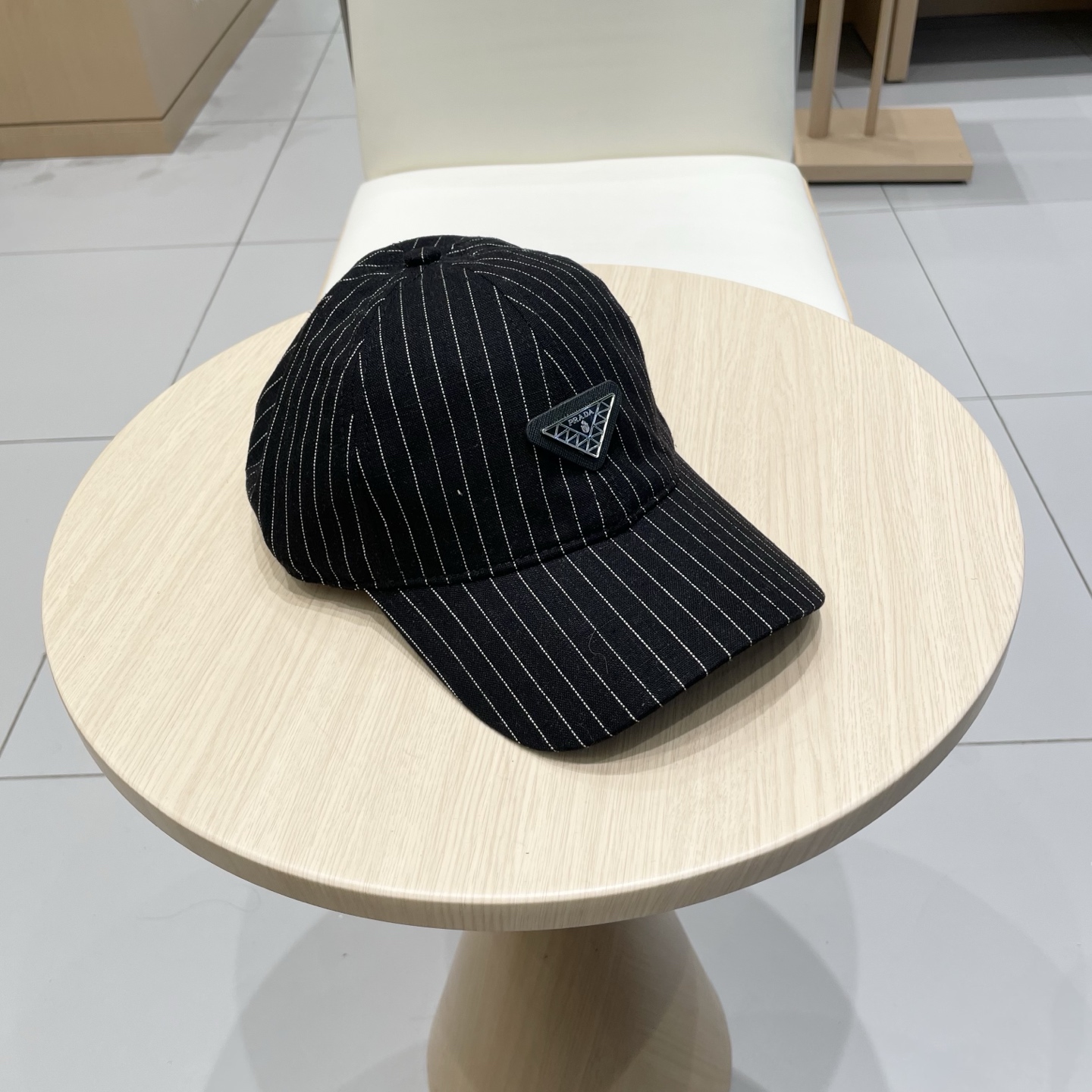  Prada普拉达 2025早秋新款大牌款棒球帽，经典款男女通用