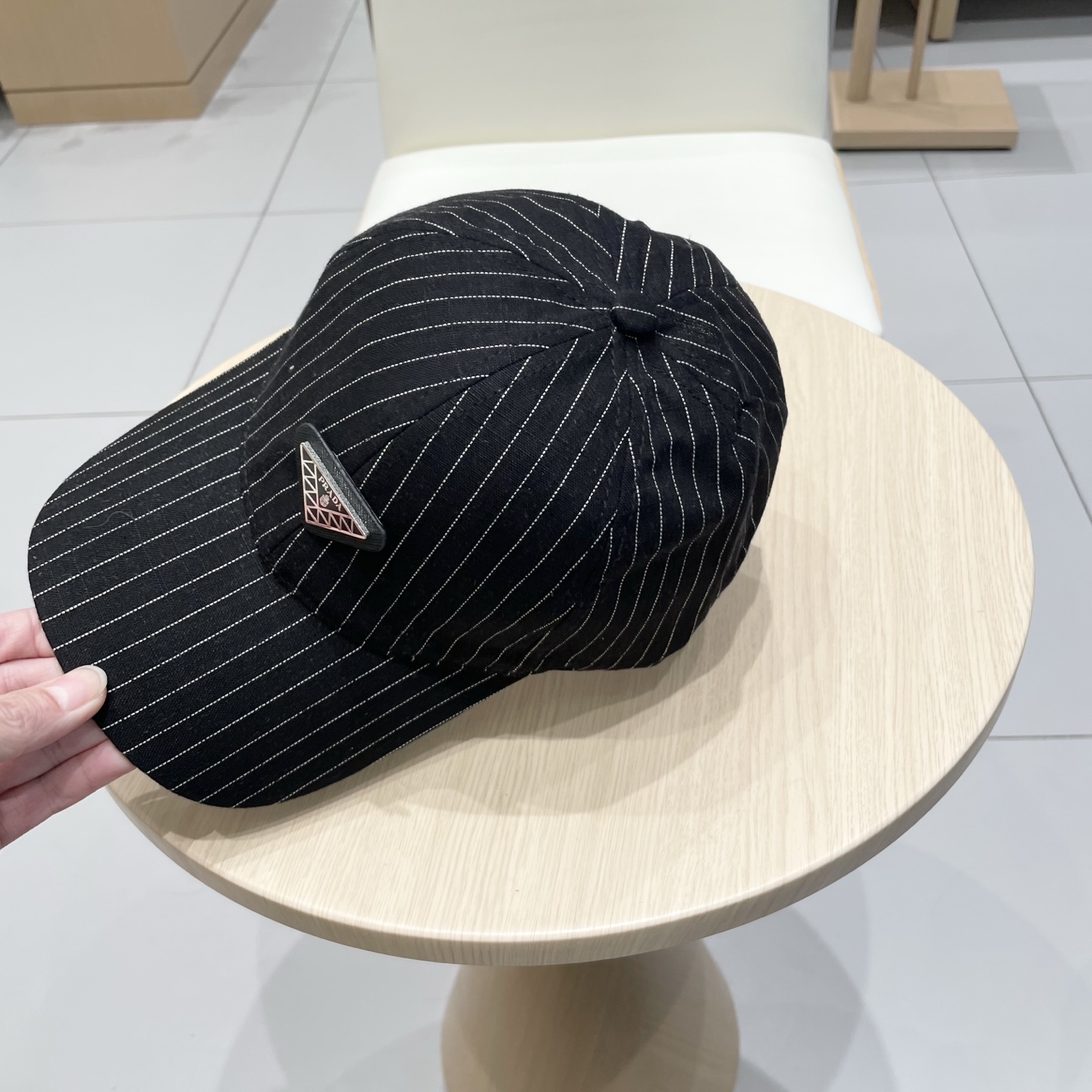  Prada普拉达 2025早秋新款大牌款棒球帽，经典款男女通用