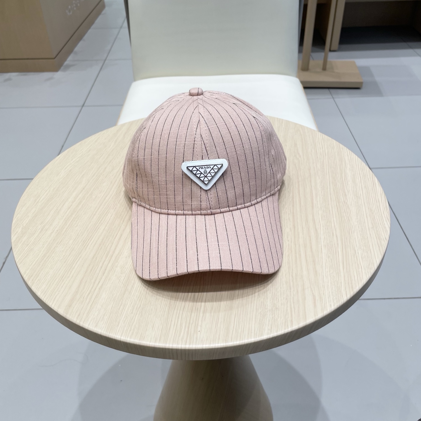  Prada普拉达 2025早秋新款大牌款棒球帽，经典款男女通用