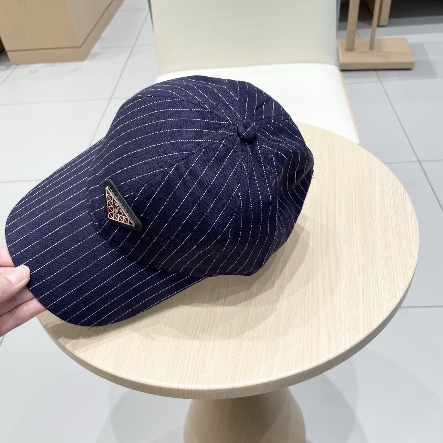  Prada普拉达 2025早秋新款大牌款棒球帽，经典款男女通用