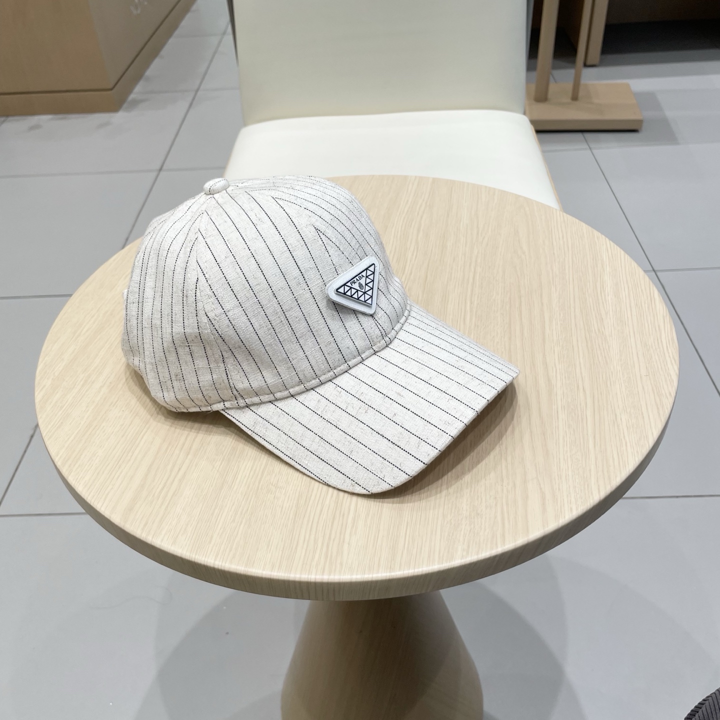  Prada普拉达 2025早秋新款大牌款棒球帽，经典款男女通用