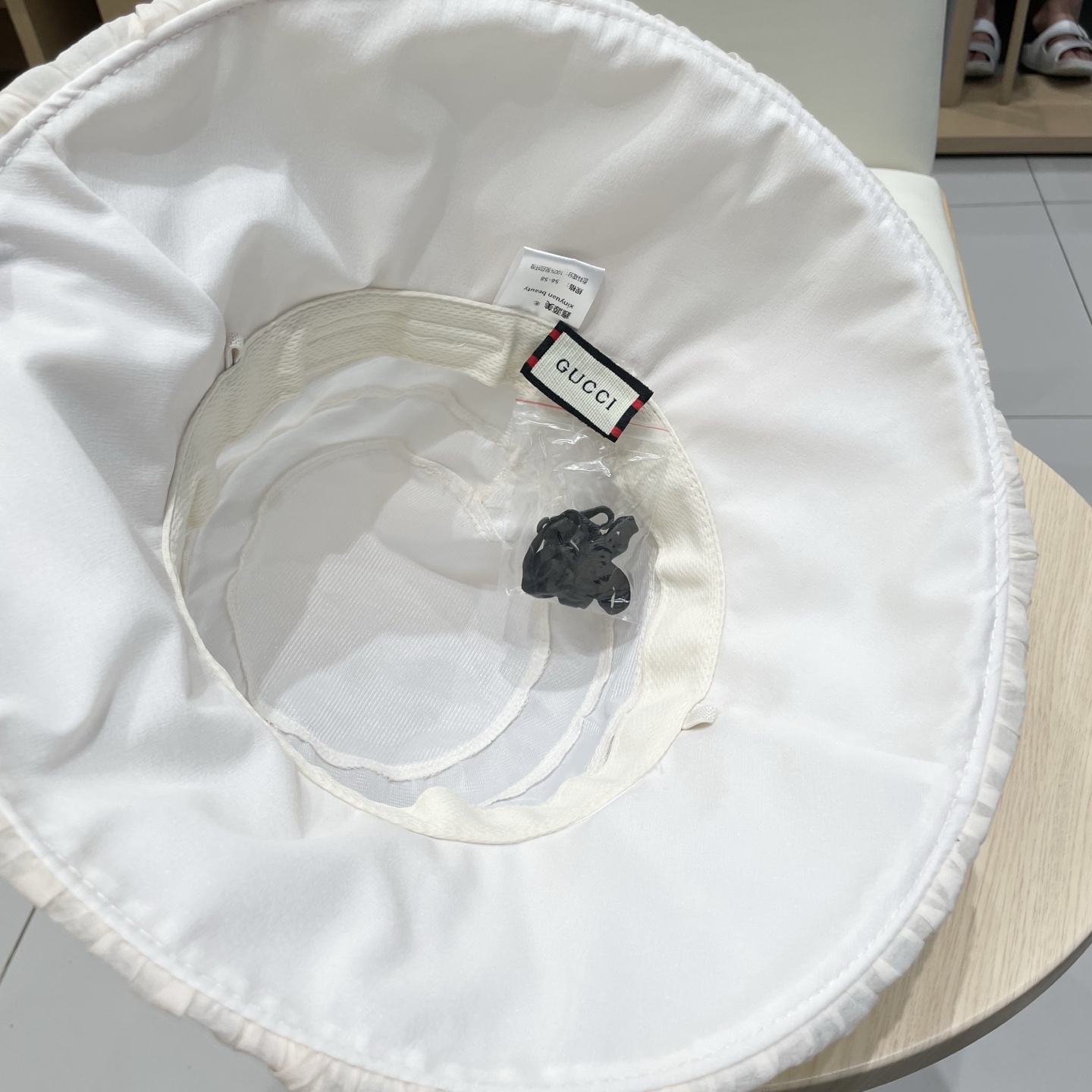  GUCCI古奇2025时尚气质优雅网纱遮阳帽女春夏出游仙女帽盆帽防晒遮阳太阳帽