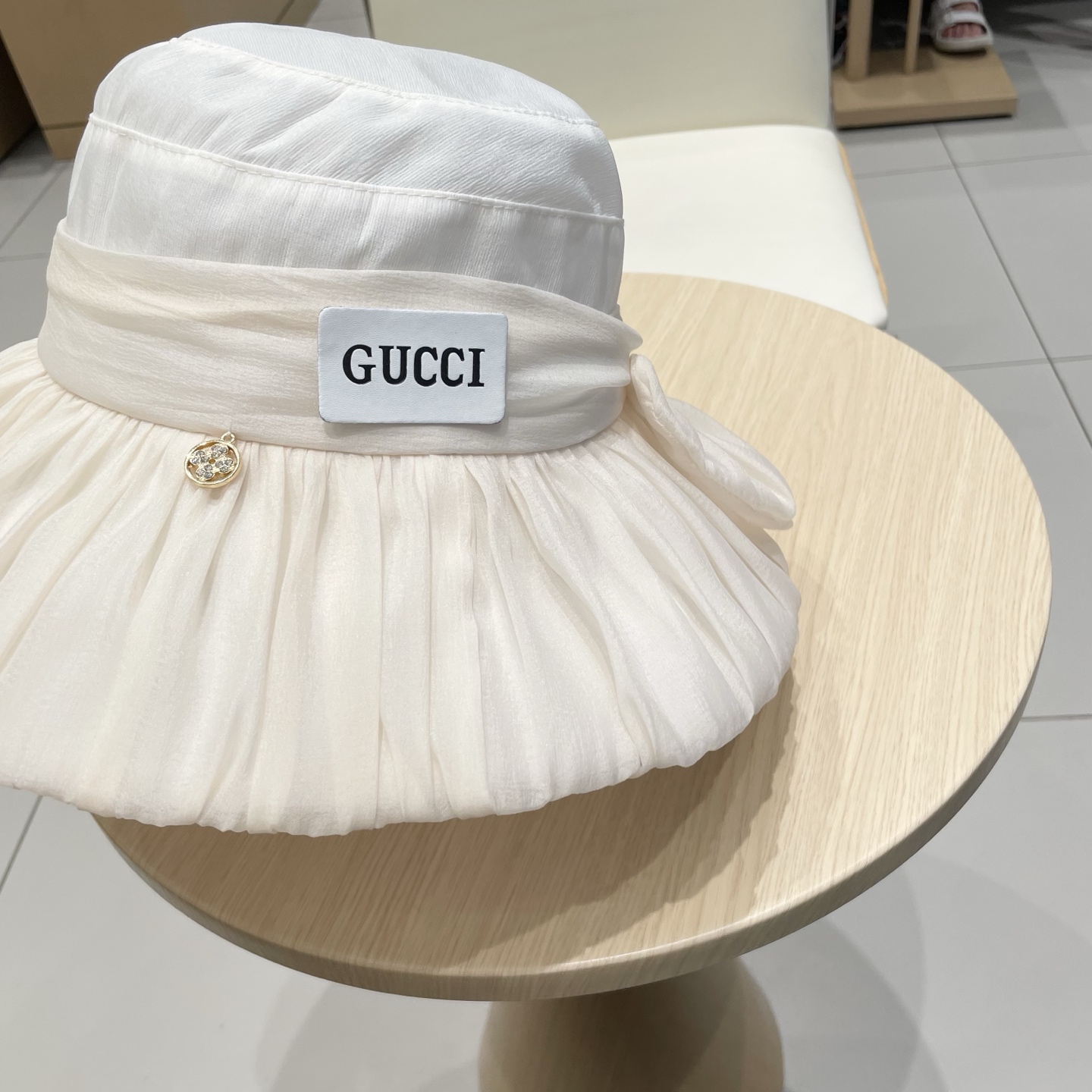  GUCCI古奇2025时尚气质优雅网纱遮阳帽女春夏出游仙女帽盆帽防晒遮阳太阳帽