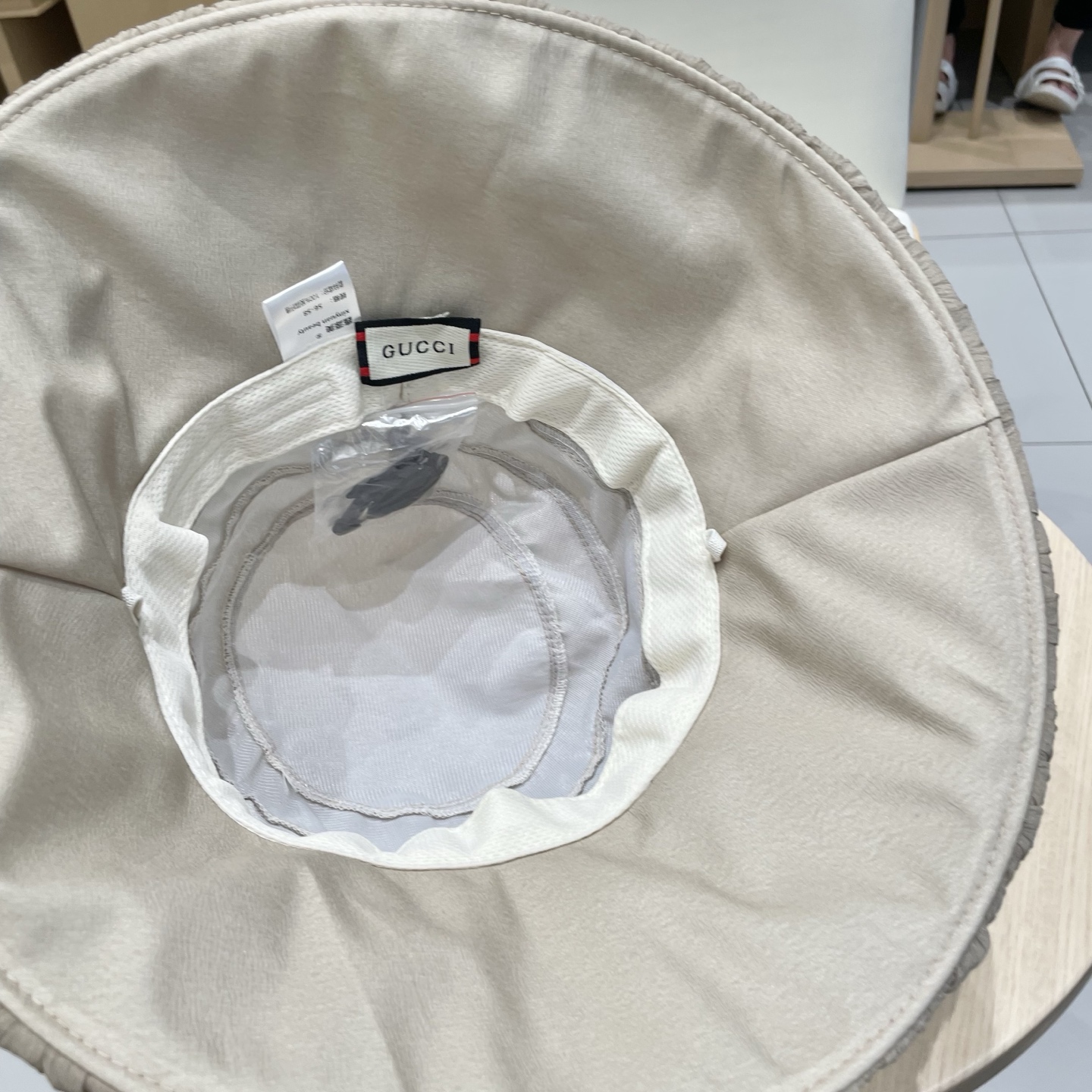  GUCCI古奇2025时尚气质优雅网纱遮阳帽女春夏出游仙女帽盆帽防晒遮阳太阳帽