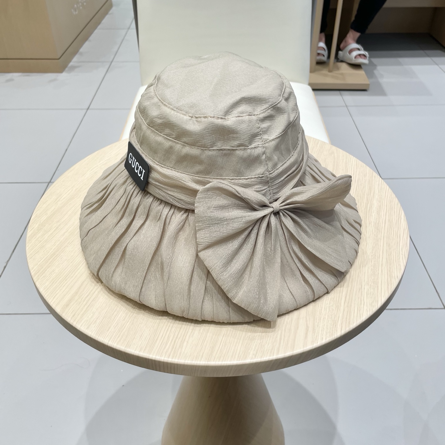  GUCCI古奇2025时尚气质优雅网纱遮阳帽女春夏出游仙女帽盆帽防晒遮阳太阳帽