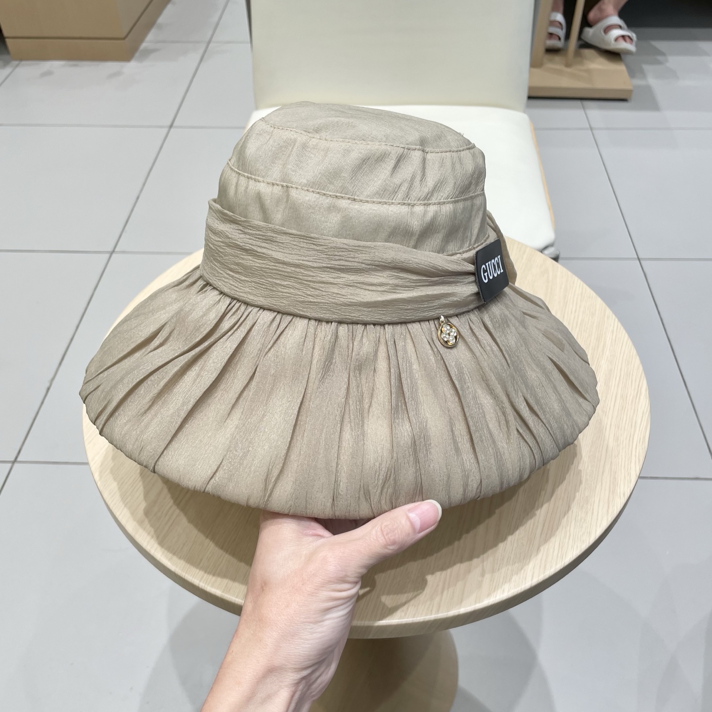  GUCCI古奇2025时尚气质优雅网纱遮阳帽女春夏出游仙女帽盆帽防晒遮阳太阳帽