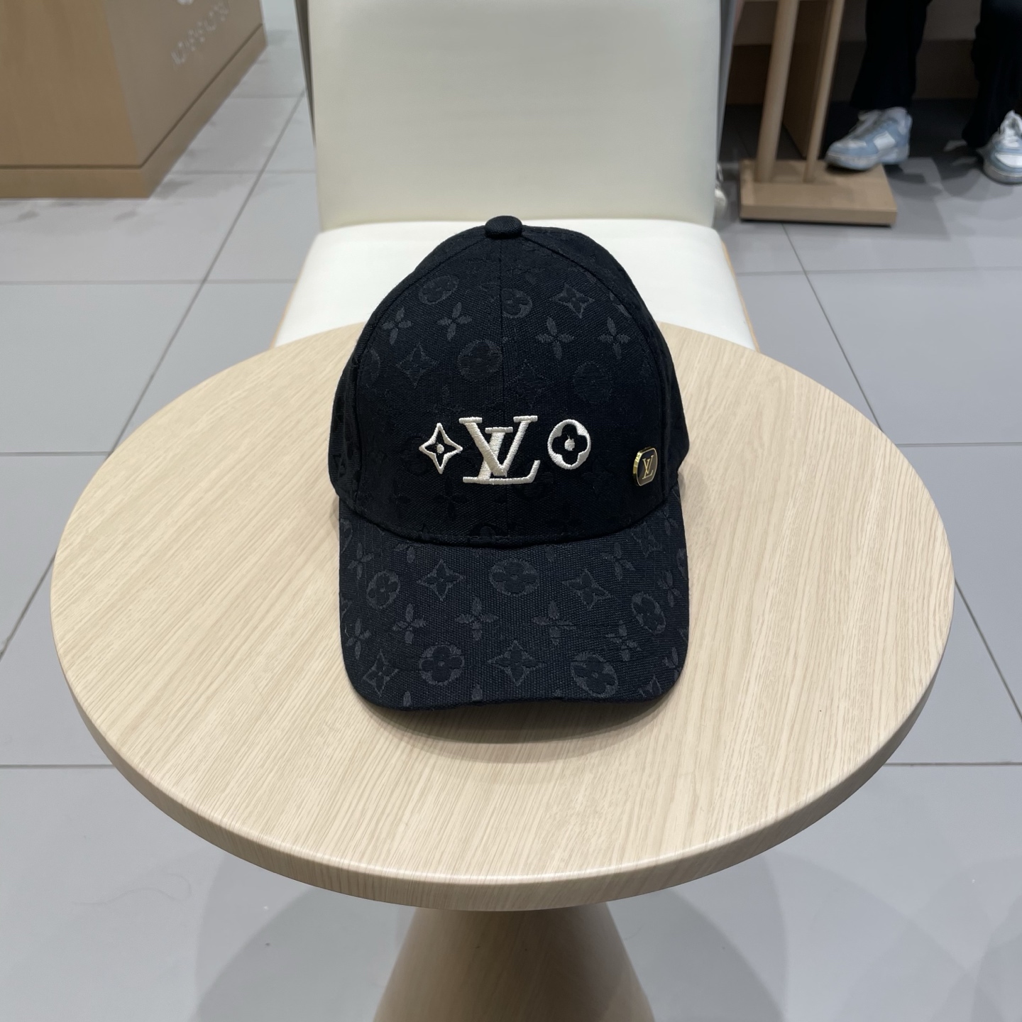 NO:225015,LV Louis Vuitton high-end counter hot baseball cap, old-fashioned flowers, versatile styles for both men and women!  Hat Straw Hat Fisherman Hat Baseball Hat Knitted Hat, Hats, louis vuitton,louis vuitton,espadrilles,hats19860909LV路易威登高版本专柜爆款棒球帽 老字花高端大气,百搭款男女通用！帽子草帽渔夫帽棒球帽针织帽,帽子,louis vuitton,louis vuitton,espadrilles,hats,hat