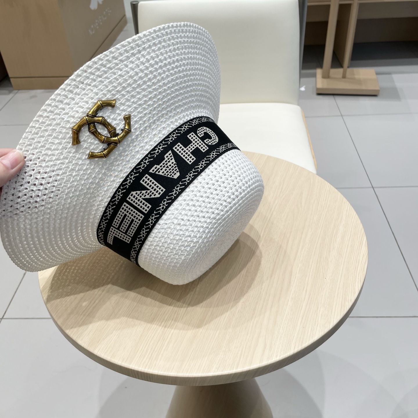  【CHANEL香奈儿】2025新款小香风度假风盆帽草帽，出街旅行单品