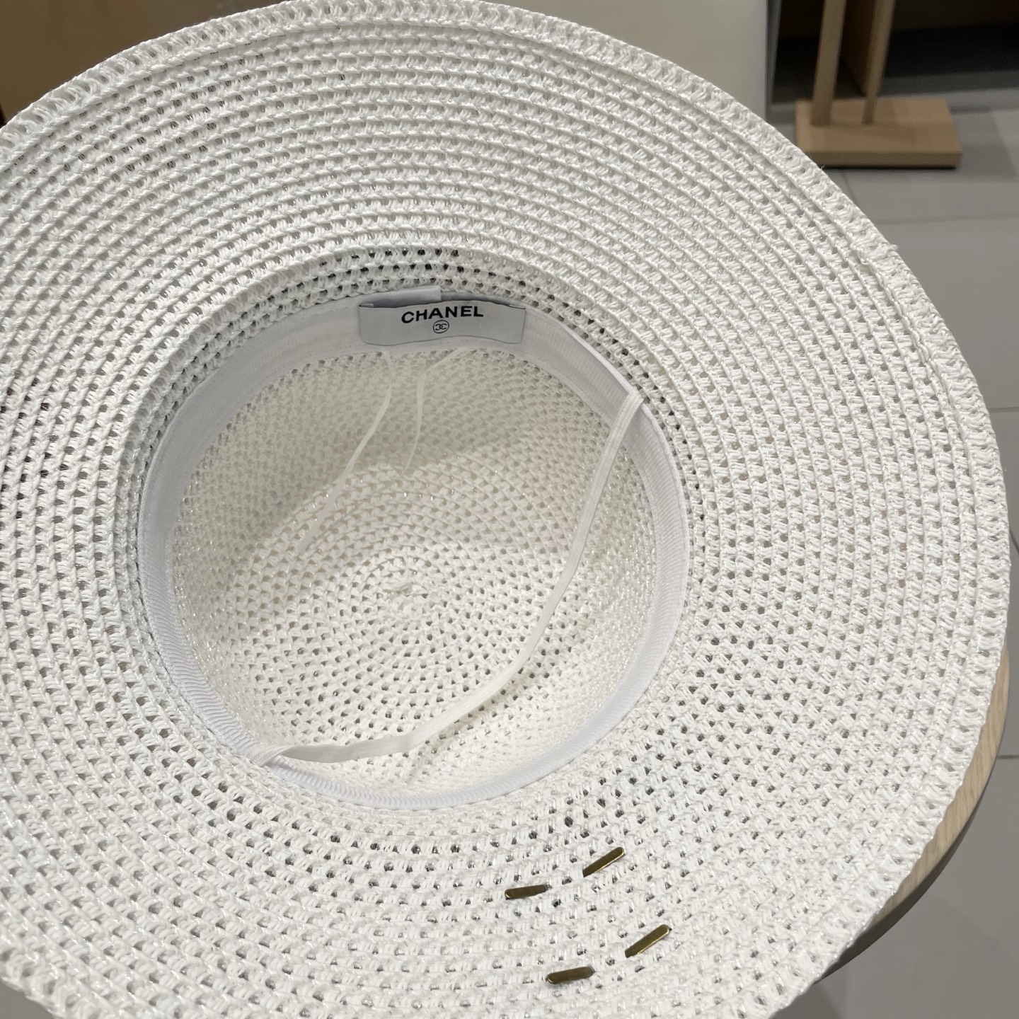  【CHANEL香奈儿】2025新款小香风度假风盆帽草帽，出街旅行单品