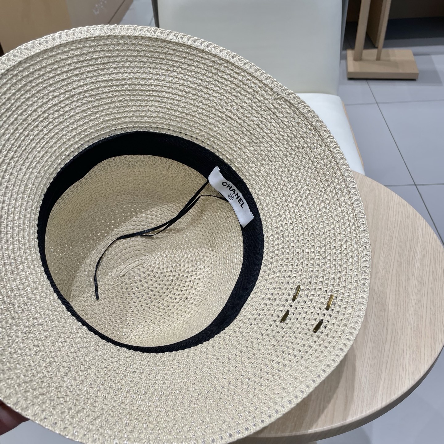  【CHANEL香奈儿】2025新款小香风度假风盆帽草帽，出街旅行单品