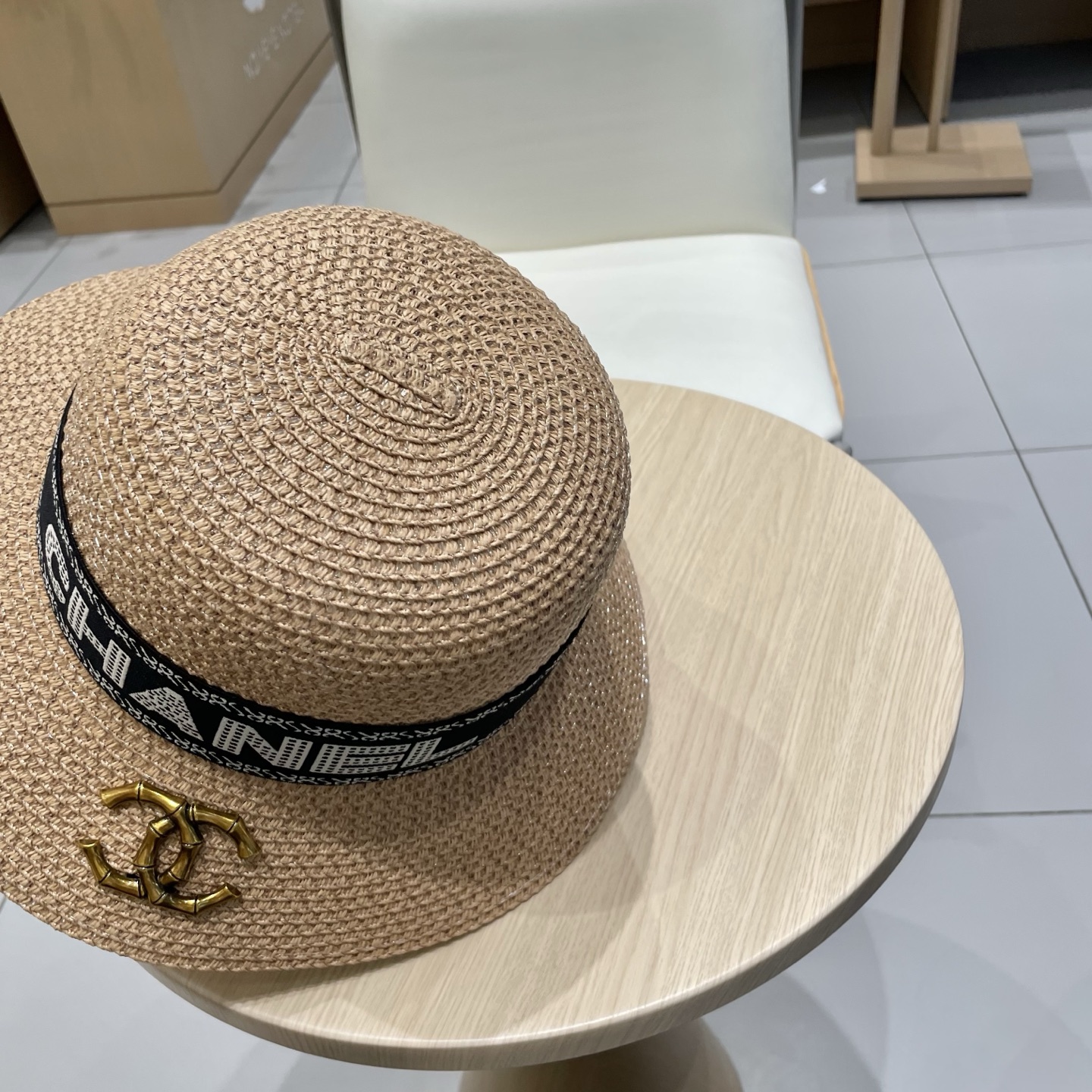  【CHANEL香奈儿】2025新款小香风度假风盆帽草帽，出街旅行单品