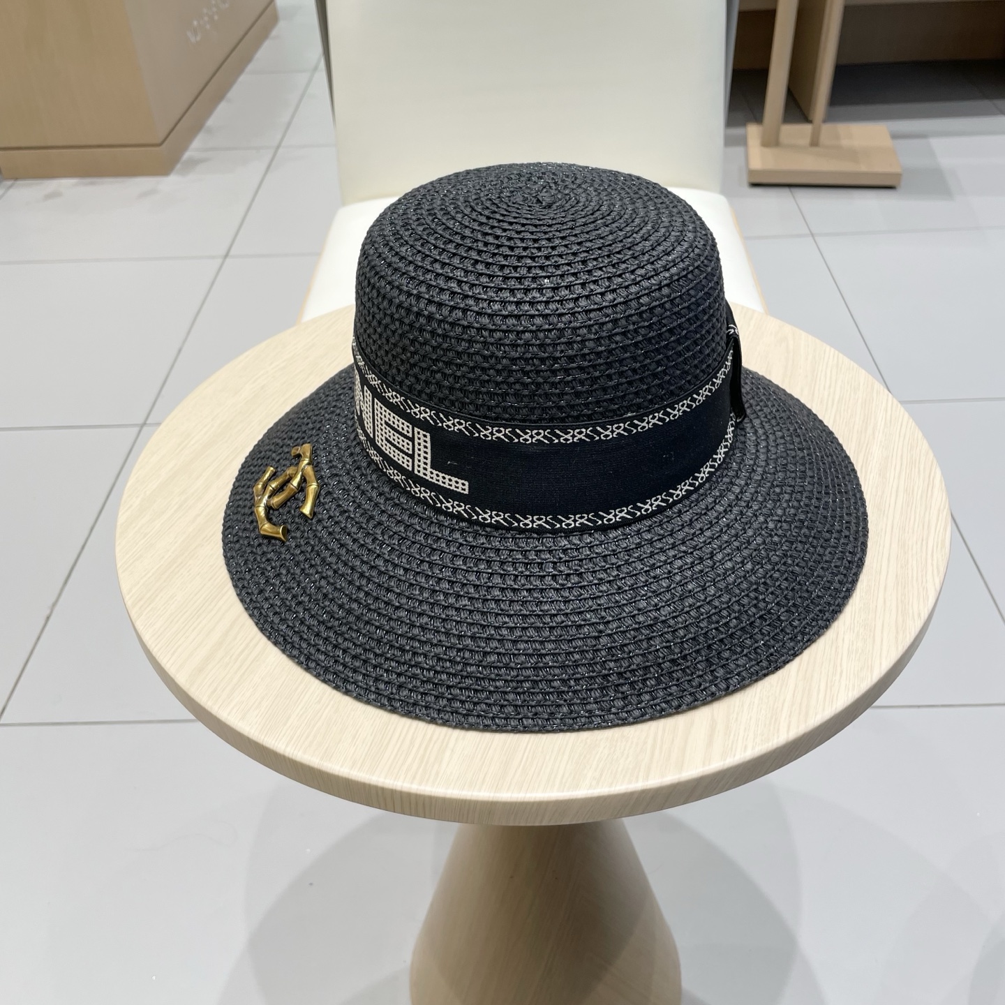  【CHANEL香奈儿】2025新款小香风度假风盆帽草帽，出街旅行单品