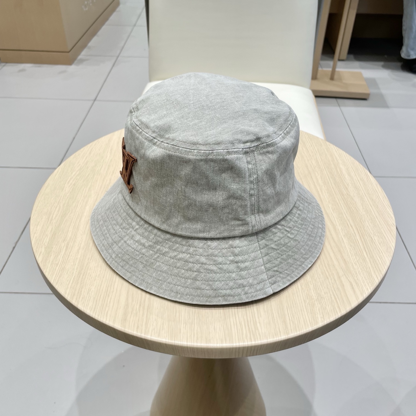 【LV路易威登】2025新款牛仔男女款简约渔夫帽，🔆百搭日常款～出街必备