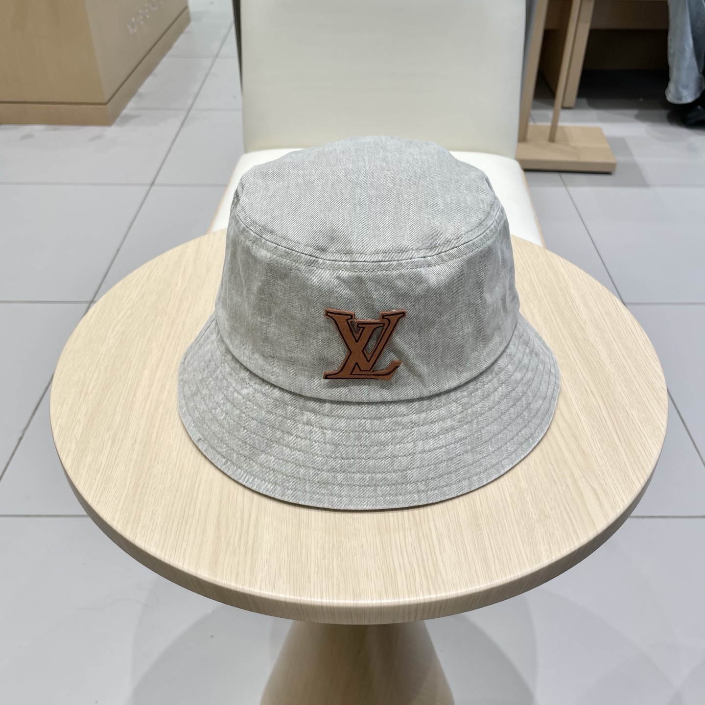 【LV路易威登】2025新款牛仔男女款简约渔夫帽，🔆百搭日常款～出街必备