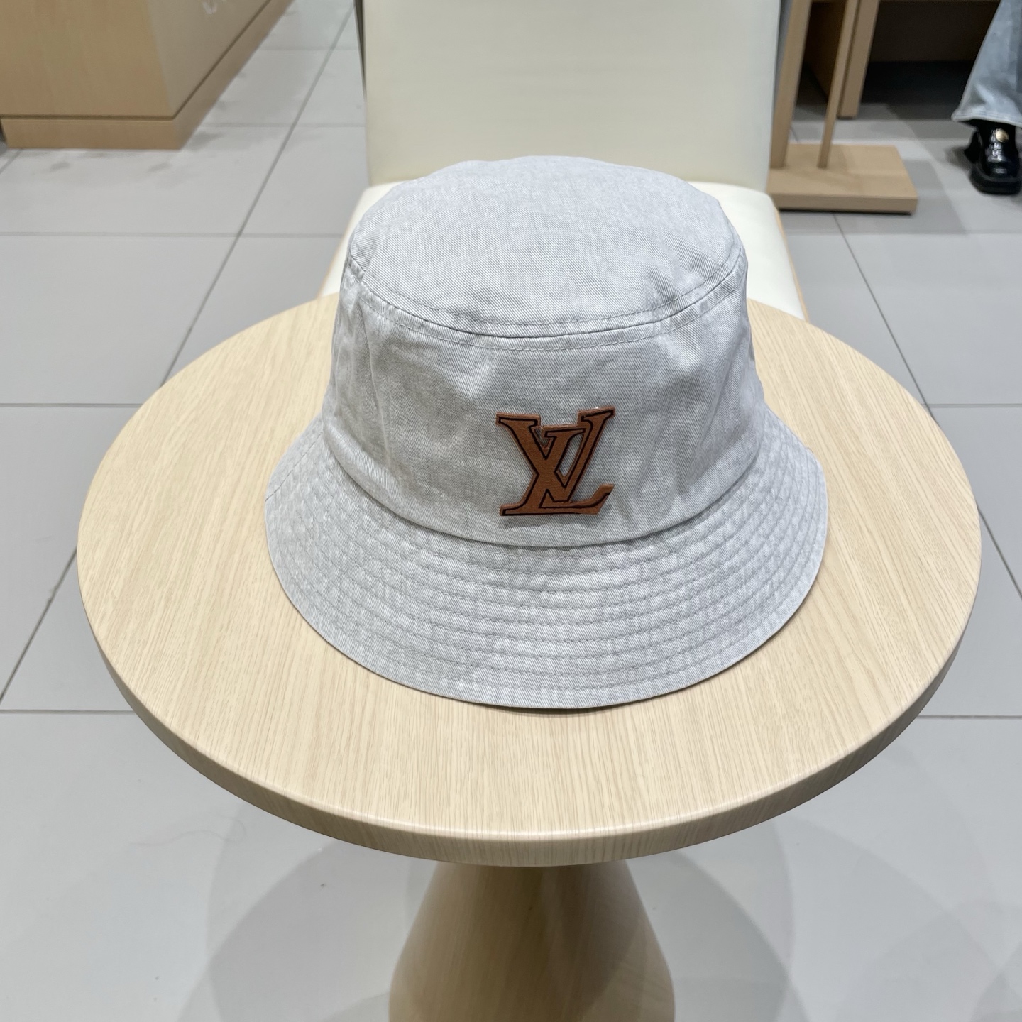 【LV路易威登】2025新款牛仔男女款简约渔夫帽，🔆百搭日常款～出街必备