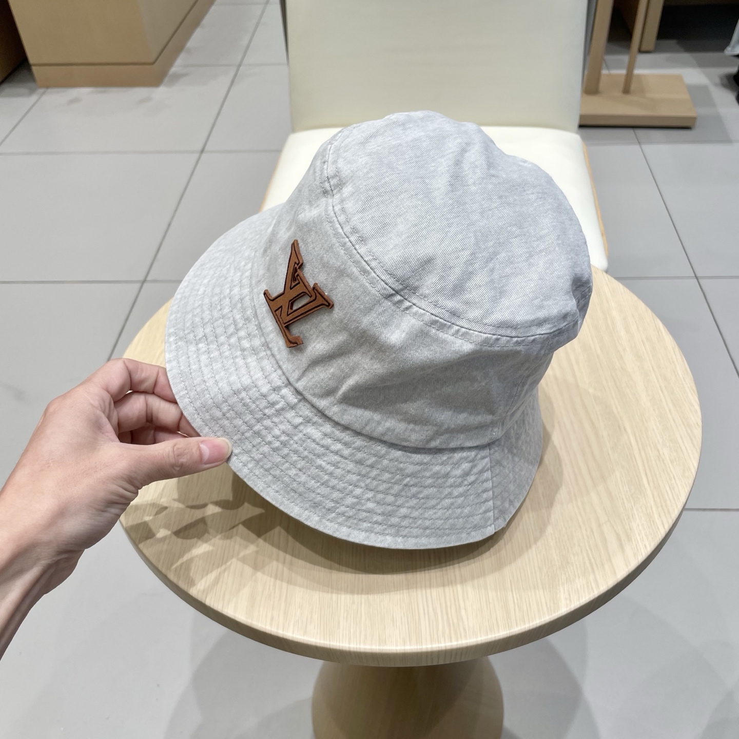 【LV路易威登】2025新款牛仔男女款简约渔夫帽，🔆百搭日常款～出街必备