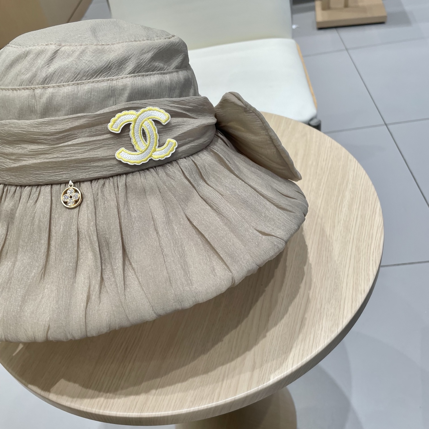  Chanel香奈儿春夏款时尚气质网纱遮阳帽女出游仙女帽大帽檐盆帽防晒遮阳太阳帽