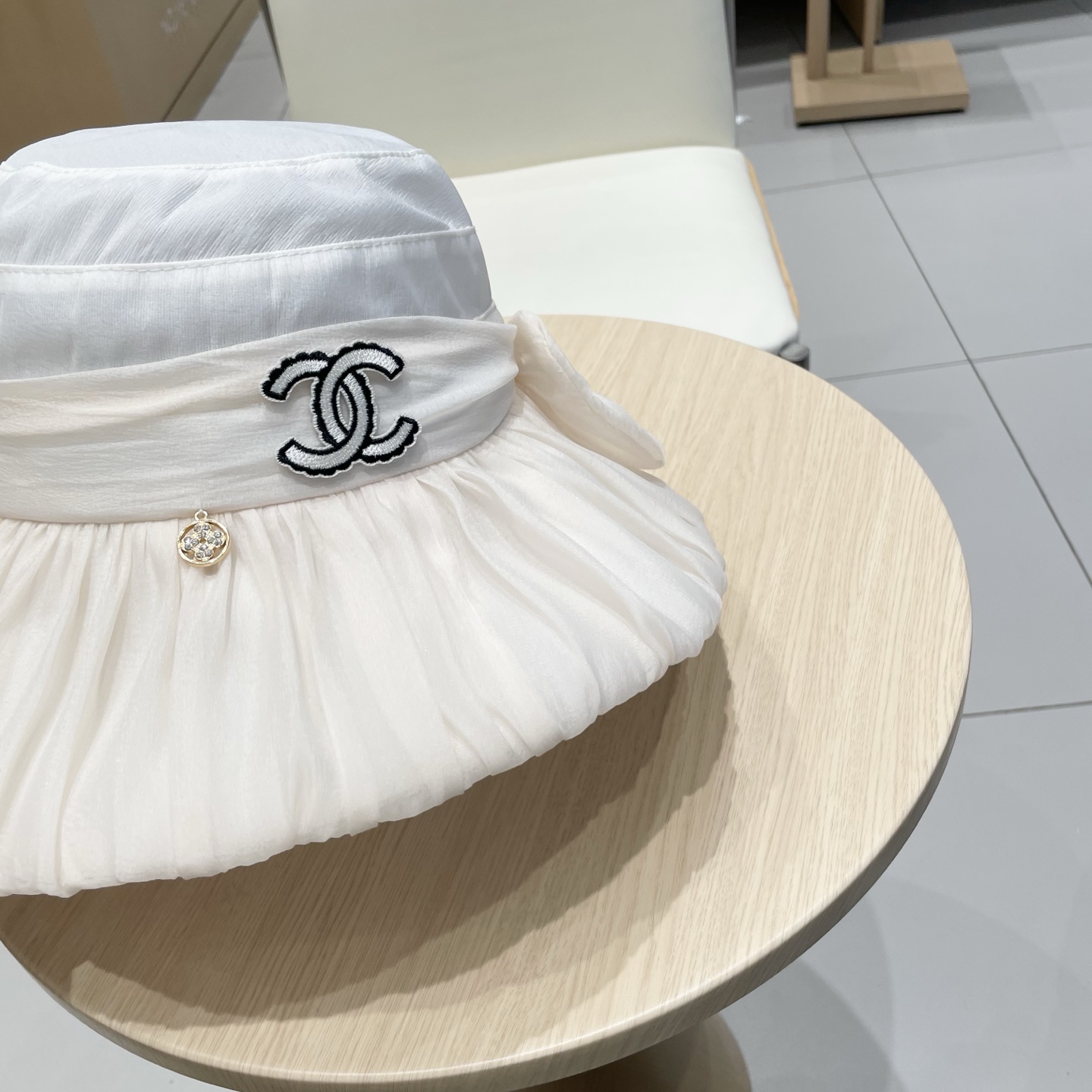  Chanel香奈儿春夏款时尚气质网纱遮阳帽女出游仙女帽大帽檐盆帽防晒遮阳太阳帽