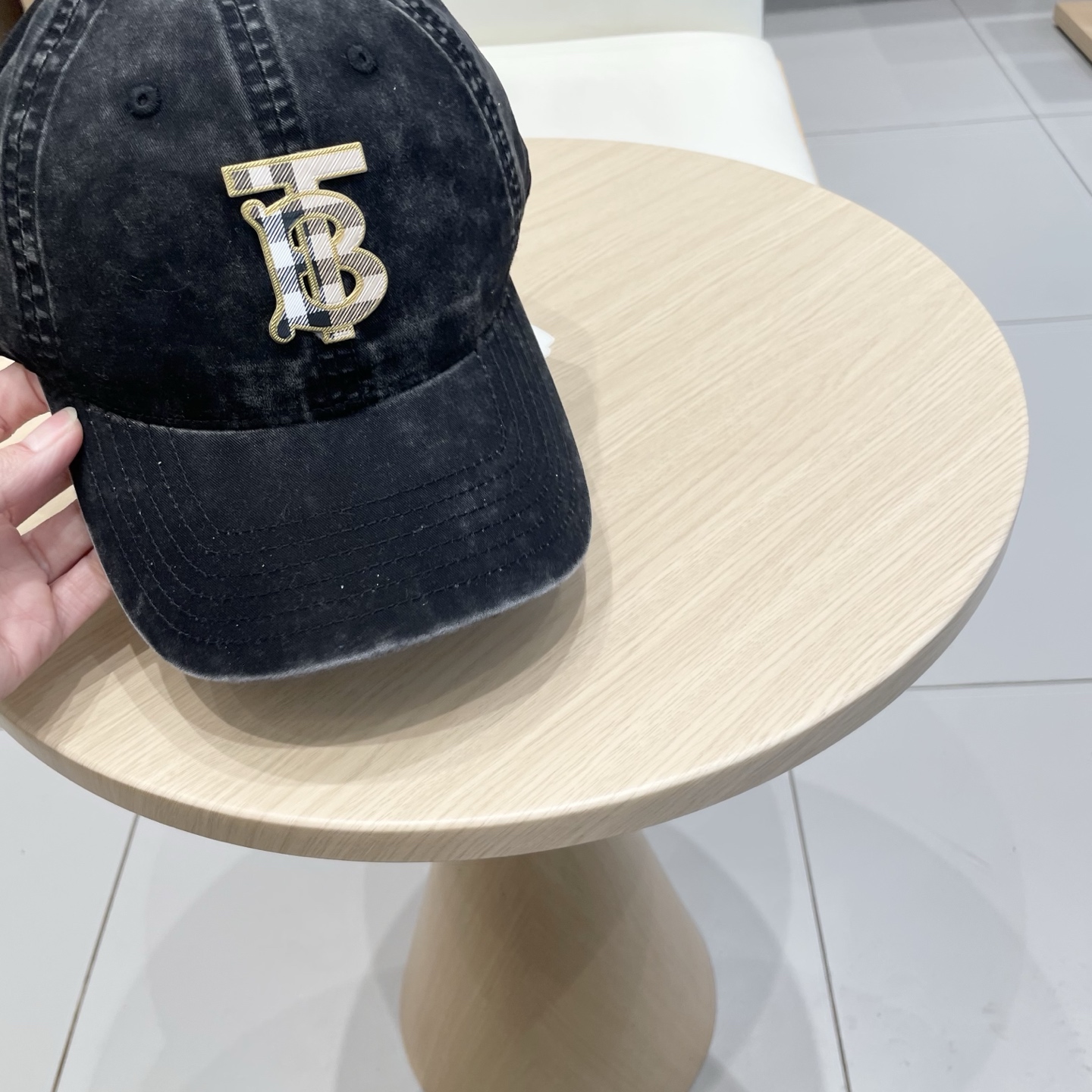  巴宝莉 2025棒球帽，大牌同步，超好搭配，出货！