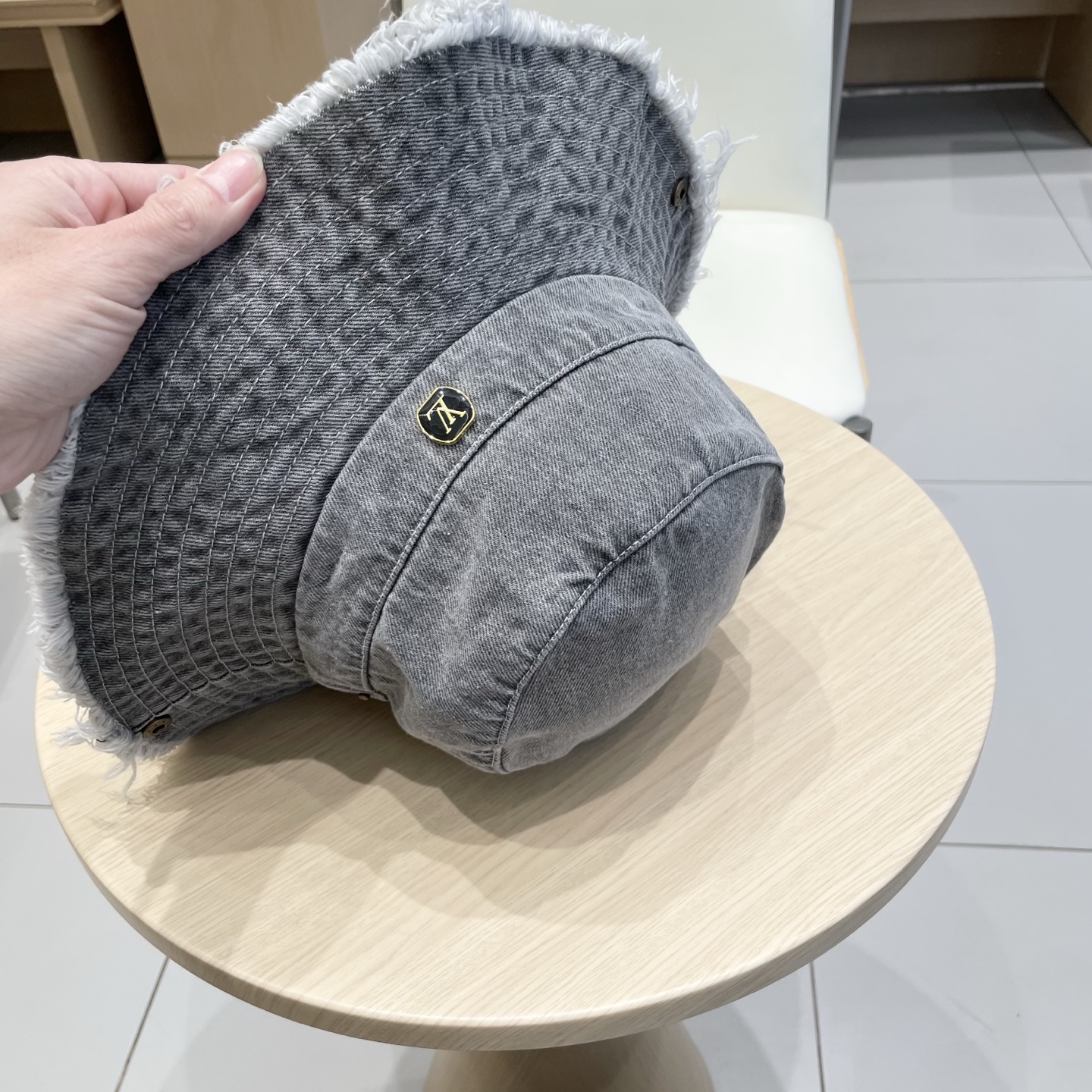  Lv路易威登牛仔渔夫帽、男女通用头围57cm