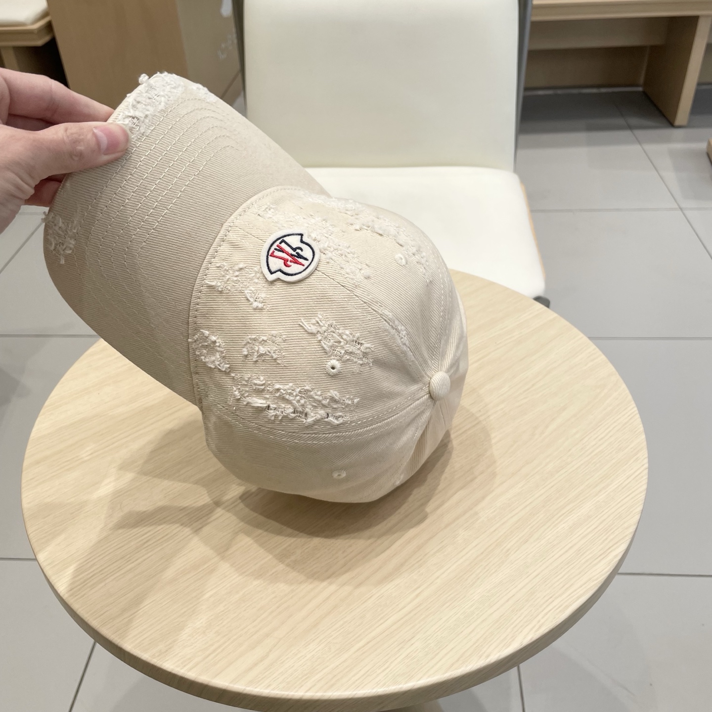  蒙口MONCLER新款棒球帽，时尚炸街单品，风格很OK，网红.时尚博主的最爱！高品质舒适透气，凹造型很