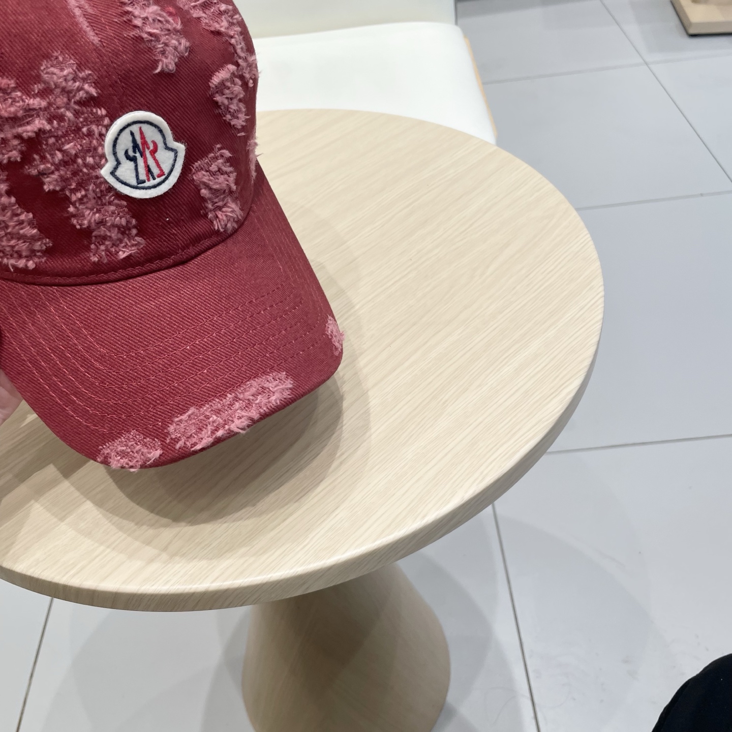  蒙口MONCLER新款棒球帽，时尚炸街单品，风格很OK，网红.时尚博主的最爱！高品质舒适透气，凹造型很