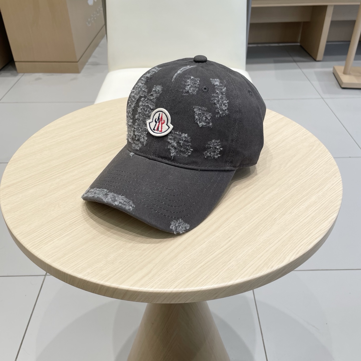  蒙口MONCLER新款棒球帽，时尚炸街单品，风格很OK，网红.时尚博主的最爱！高品质舒适透气，凹造型很