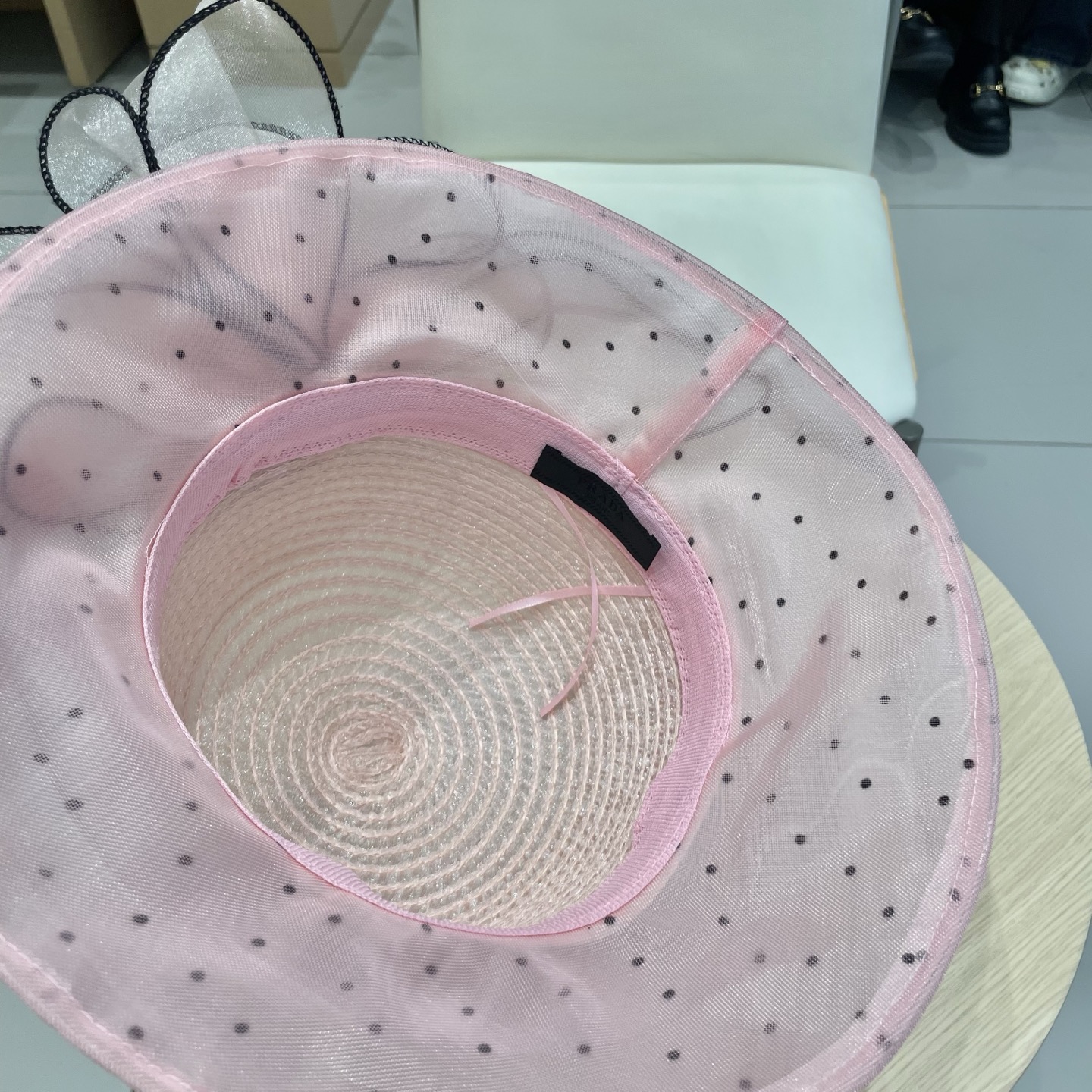  Prada普拉达优雅波点遮阳帽子女夏出行户外大花欧根纱防晒帽时尚透气凉帽