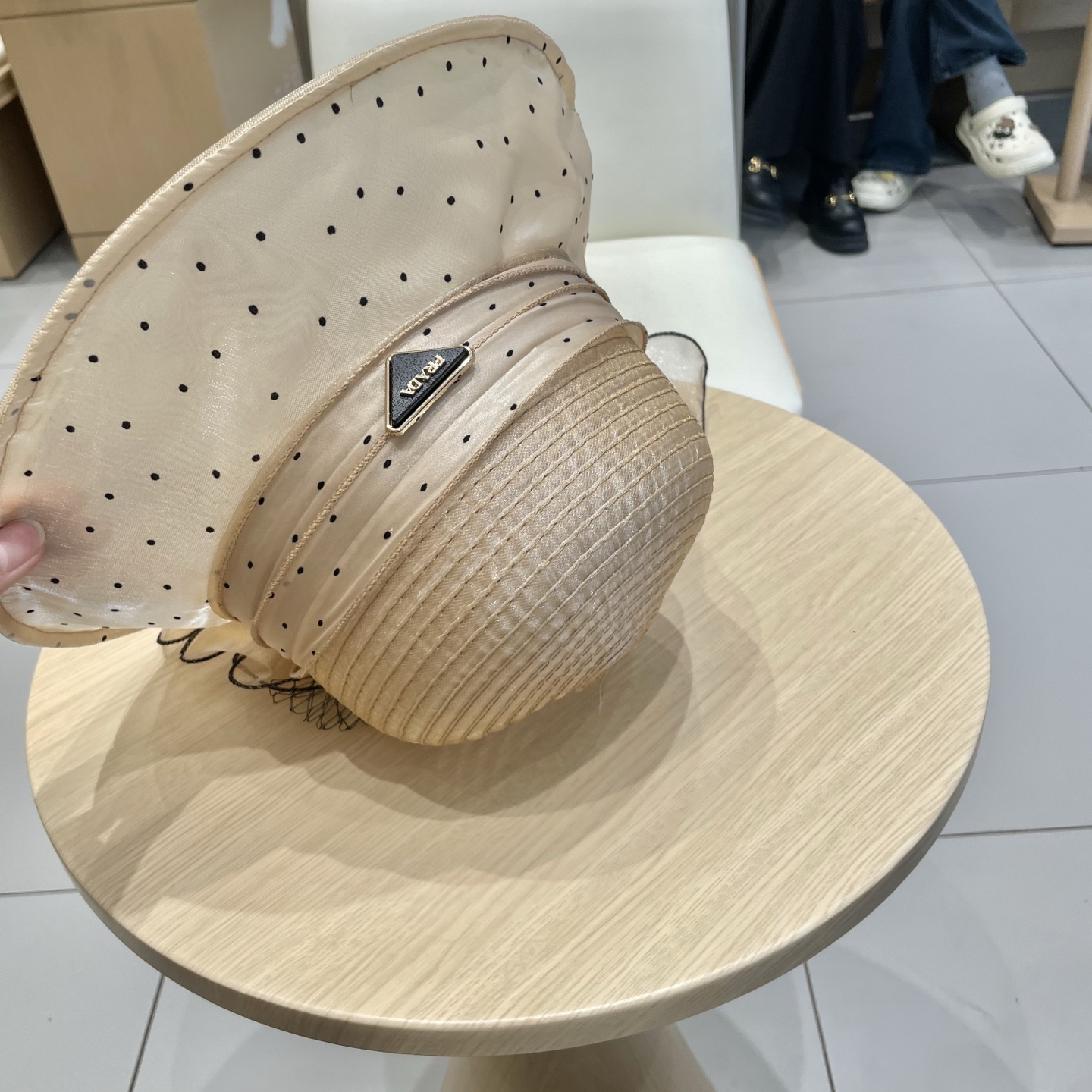  Prada普拉达优雅波点遮阳帽子女夏出行户外大花欧根纱防晒帽时尚透气凉帽