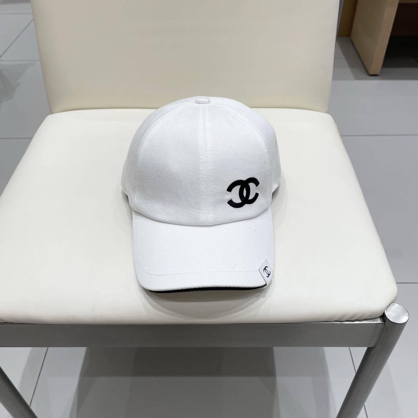 NO:228823,CHANEL Chanel] New simple embroidered logo baseball cap, new style shipped, big brand models are super easy to match, buy them now!  Hat Straw Hat Fisherman Hat Baseball Hat, Hats, Chanel, Chanel, espadrilles, hats19860909CHANEL香奈儿】新款简约刺绣logo棒球帽,新款出货,大牌款超好搭配,赶紧入手！帽子草帽渔夫帽棒球帽,帽子,chanel,chanel,espadrilles,hats,hat