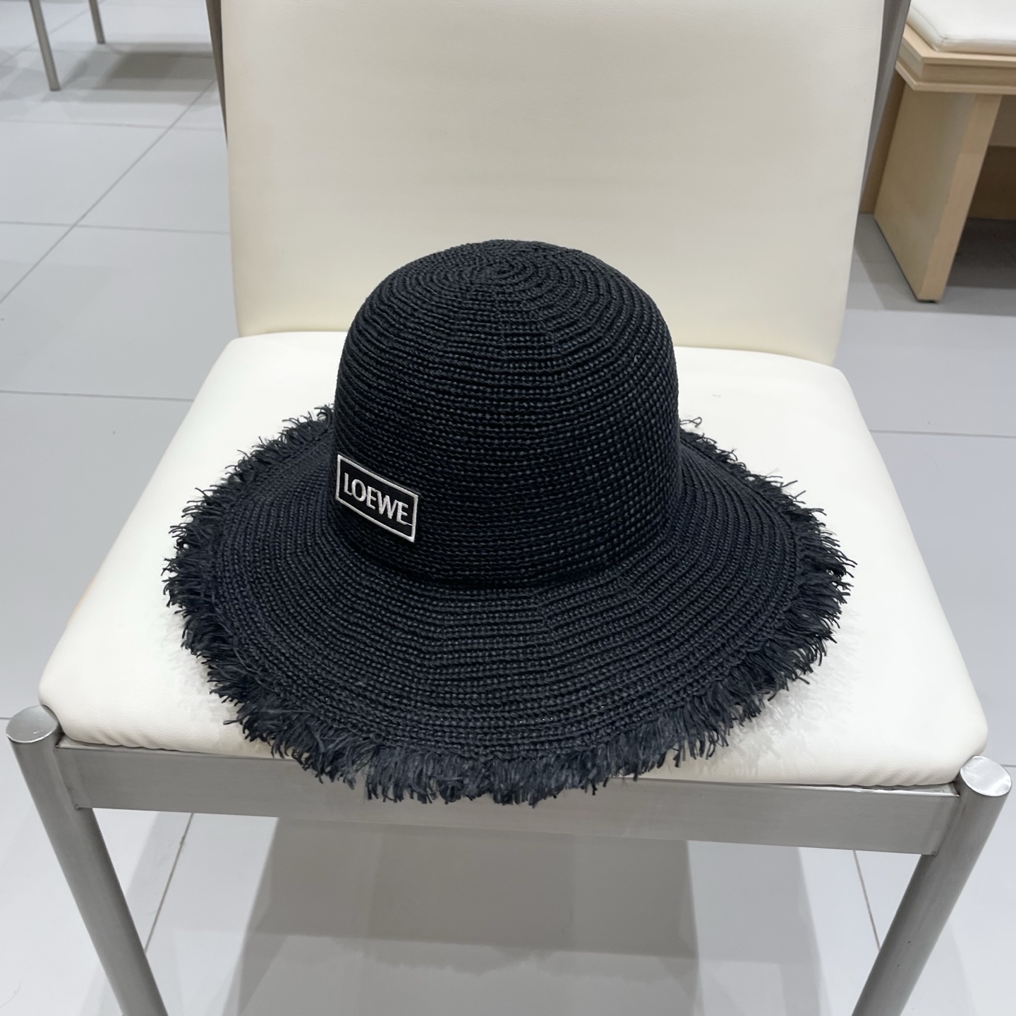   罗意威LOEWE雪梨同款毛边白色渔夫帽女春夏天遮阳防晒度假旅行沙滩帽草帽