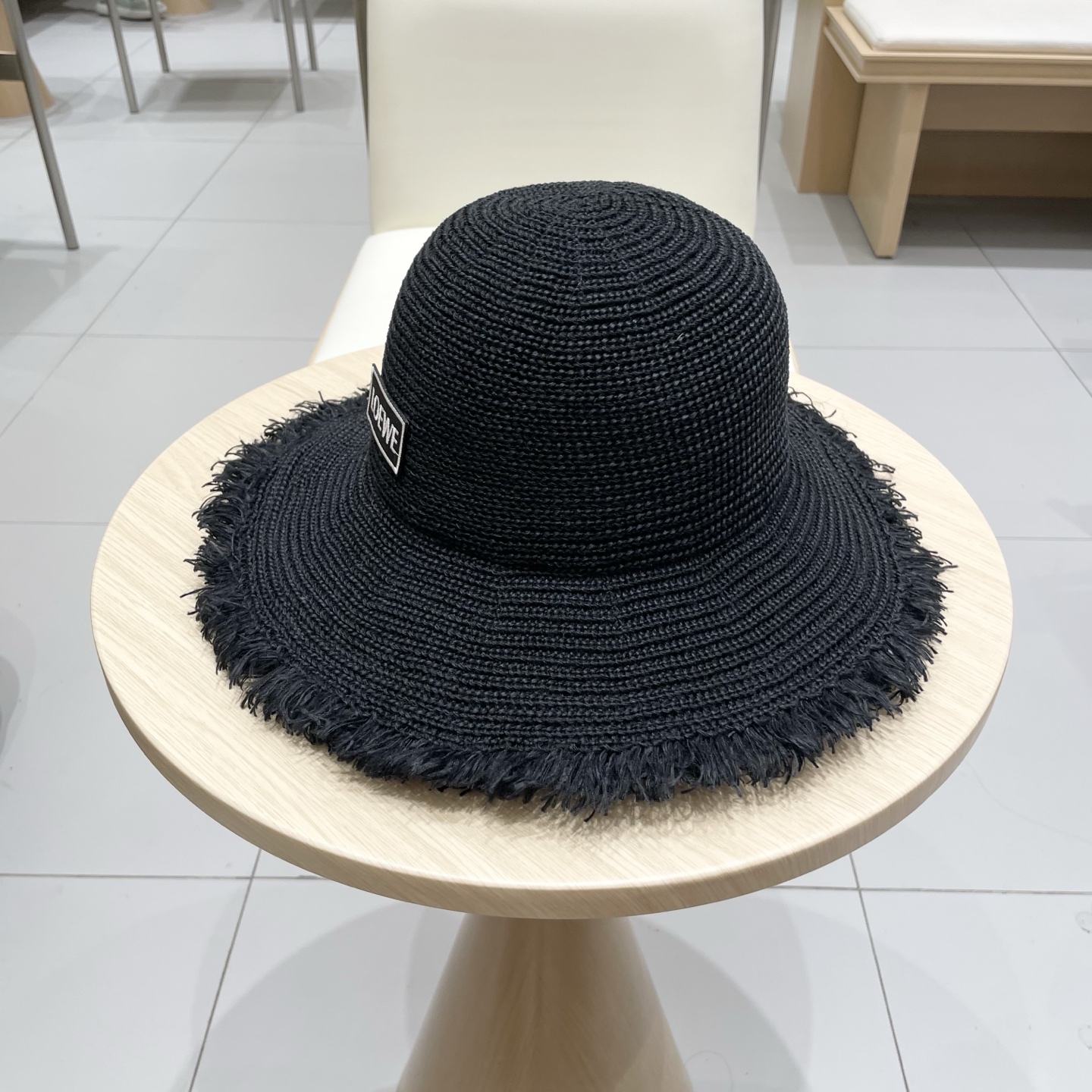   罗意威LOEWE雪梨同款毛边白色渔夫帽女春夏天遮阳防晒度假旅行沙滩帽草帽