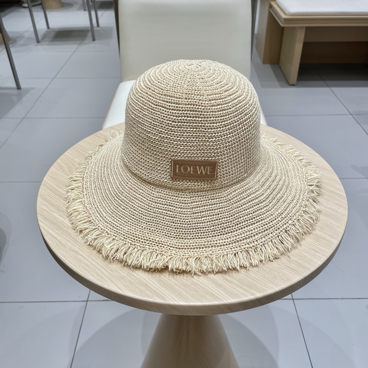   罗意威LOEWE雪梨同款毛边白色渔夫帽女春夏天遮阳防晒度假旅行沙滩帽草帽