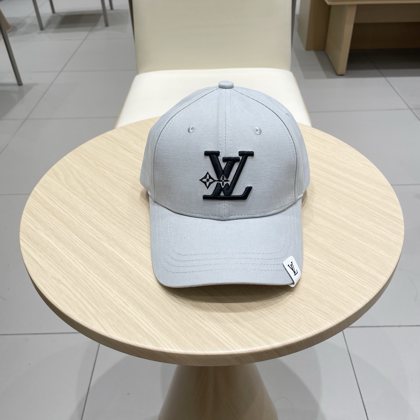 NO:225666,LV Louis Vuitton official website high-end delivery, classic baseball cap, very classic classic, popular retro beauty, available in all seasons, must-have when going out, very showy little hat, straw hat, fisherman hat, baseball cap knit hat, hat, louis vuitton, louis vuitton, espadrilles, hats19860909LV路易威登 官网高版出货,经典棒球帽,非常经典的经典,流行的复古美,四季可用,出门必备,非常显脸小帽子草帽渔夫帽棒球帽针织帽,帽子,louis vuitton,louis vuitton,espadrilles,hats,hat