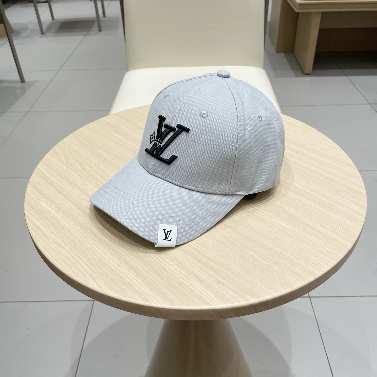  🧢LV路易威登🧢 官网高版出货，经典棒球帽，非常经典的经典，流行的复古美，四季可用，出门必备，非常显脸