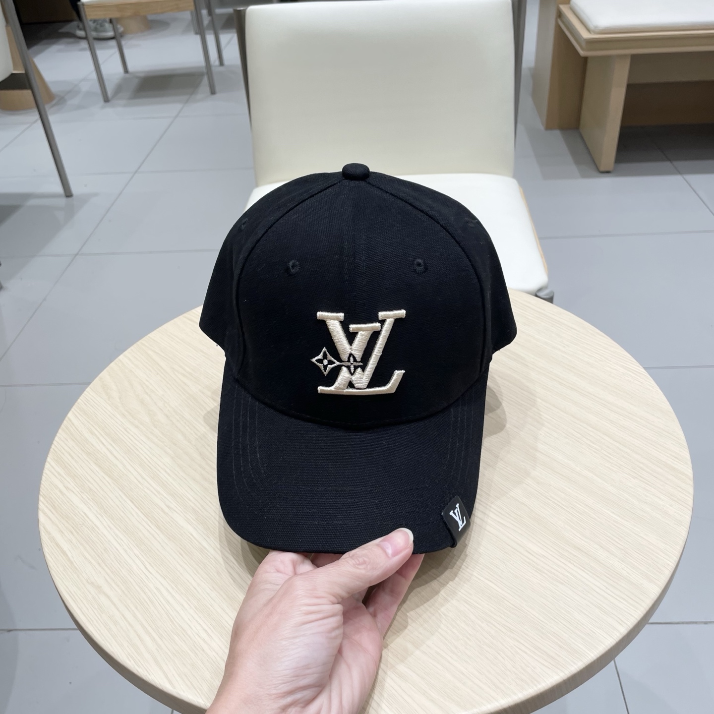  🧢LV路易威登🧢 官网高版出货，经典棒球帽，非常经典的经典，流行的复古美，四季可用，出门必备，非常显脸
