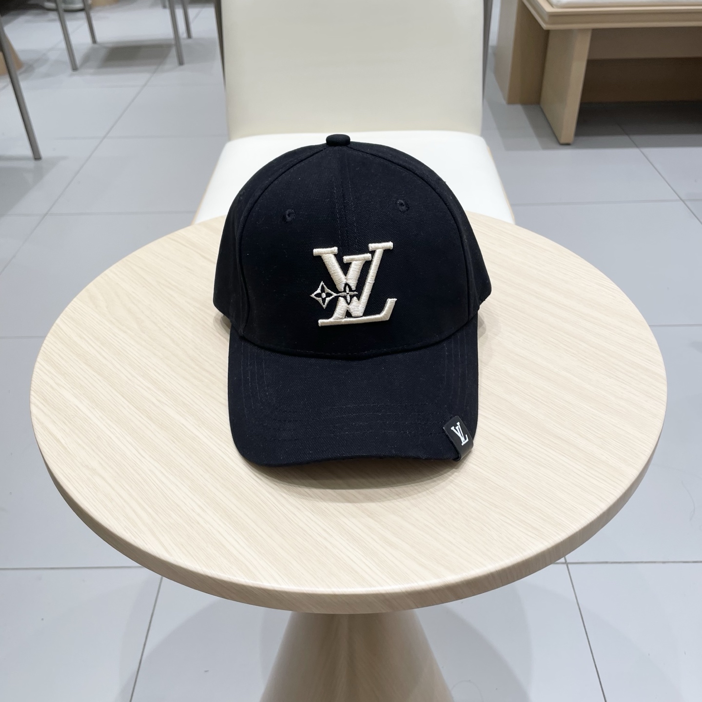  🧢LV路易威登🧢 官网高版出货，经典棒球帽，非常经典的经典，流行的复古美，四季可用，出门必备，非常显脸