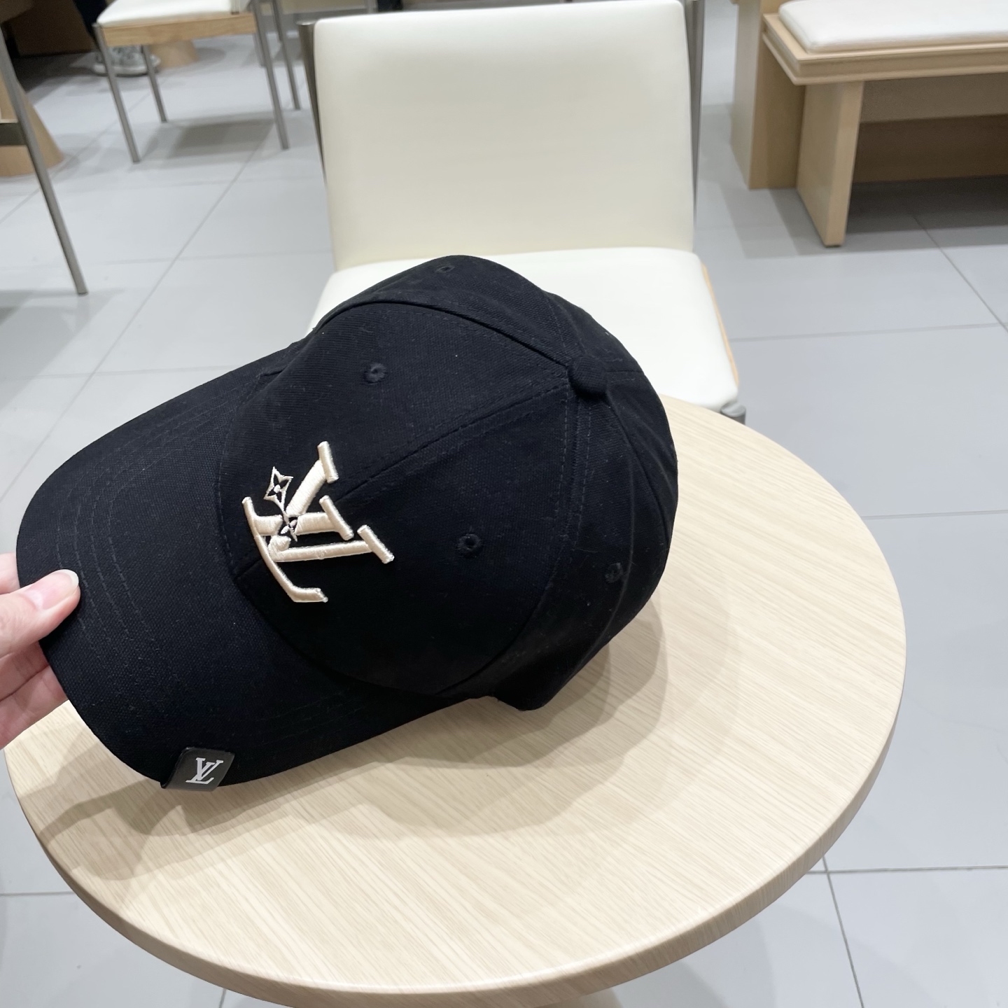  🧢LV路易威登🧢 官网高版出货，经典棒球帽，非常经典的经典，流行的复古美，四季可用，出门必备，非常显脸