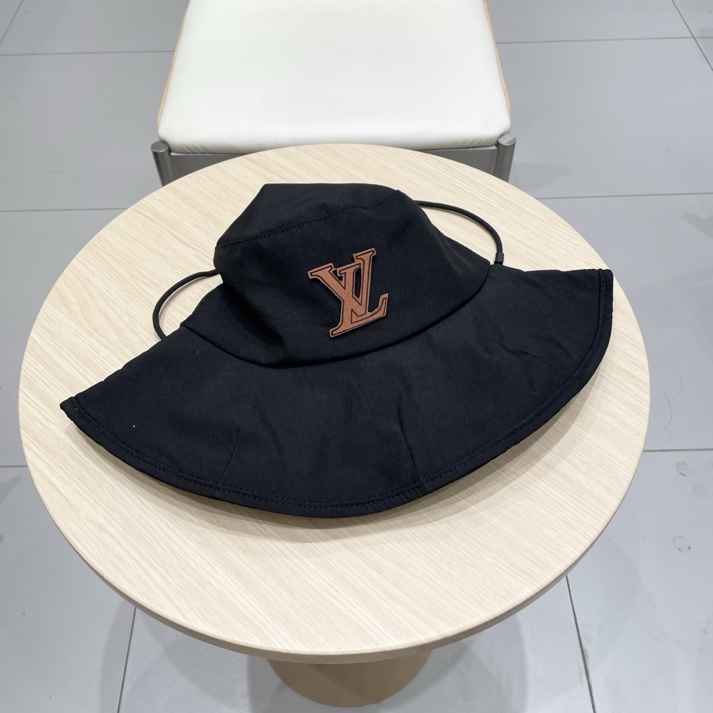 NO:225627,LV Louis Vuitton new fisherman hat, head circumference 57cm hat, straw hat, fisherman hat, baseball hat, knit hat, hat, louis vuitton, louis vuitton, espadrilles, hats19860909LV 路易威登新款渔夫帽,头围57cm帽子草帽渔夫帽棒球帽针织帽,帽子,louis vuitton,louis vuitton,espadrilles,hats,hat