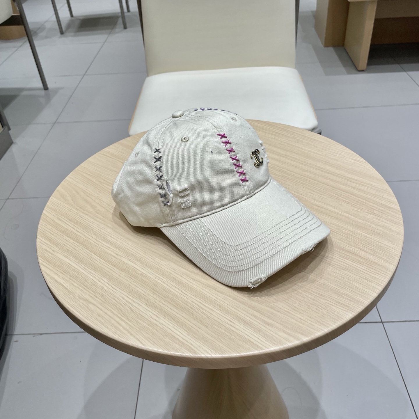 Chanel Baseball Cap with Logo - Cool Style for Men and Women 4 i1742309384001 5217 0 3