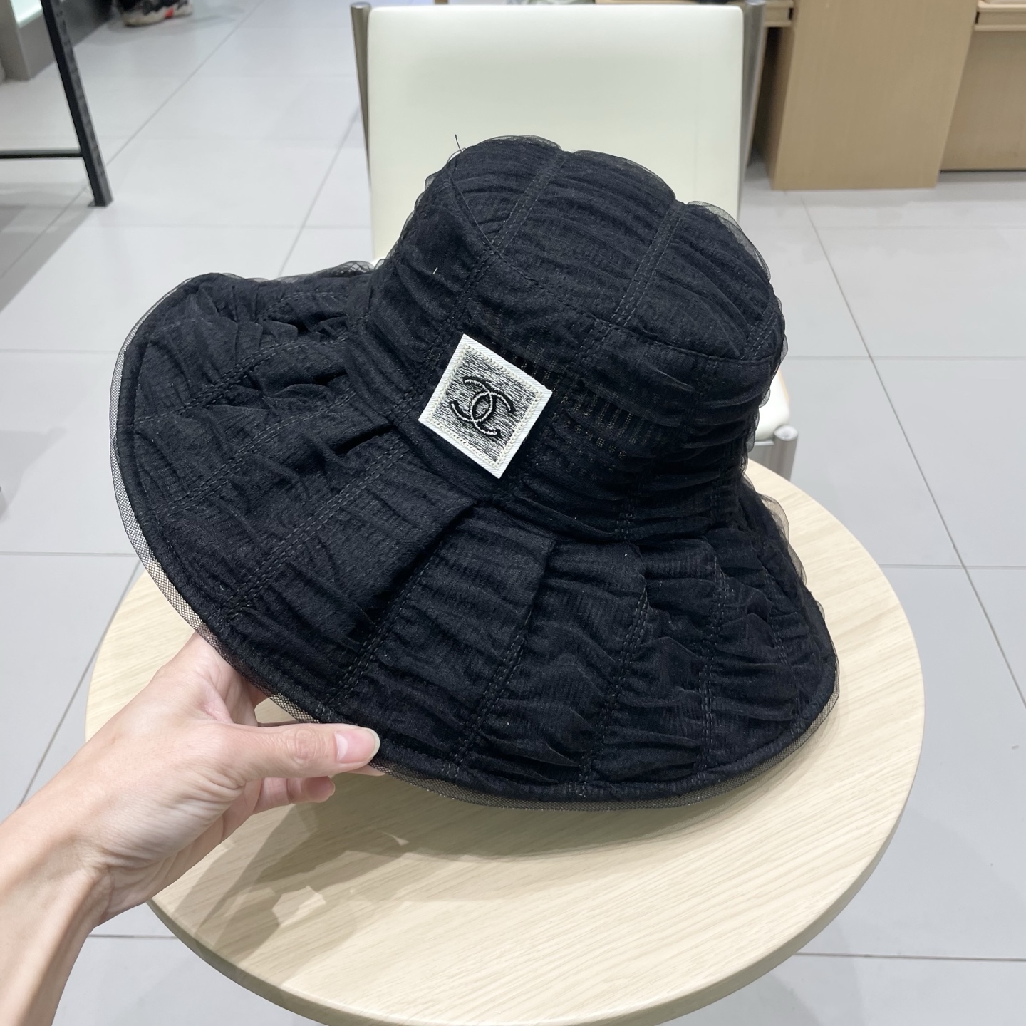  Chanel香奈儿新款夏季网纱大帽檐防晒帽女大头围褶皱拼接渔夫帽子