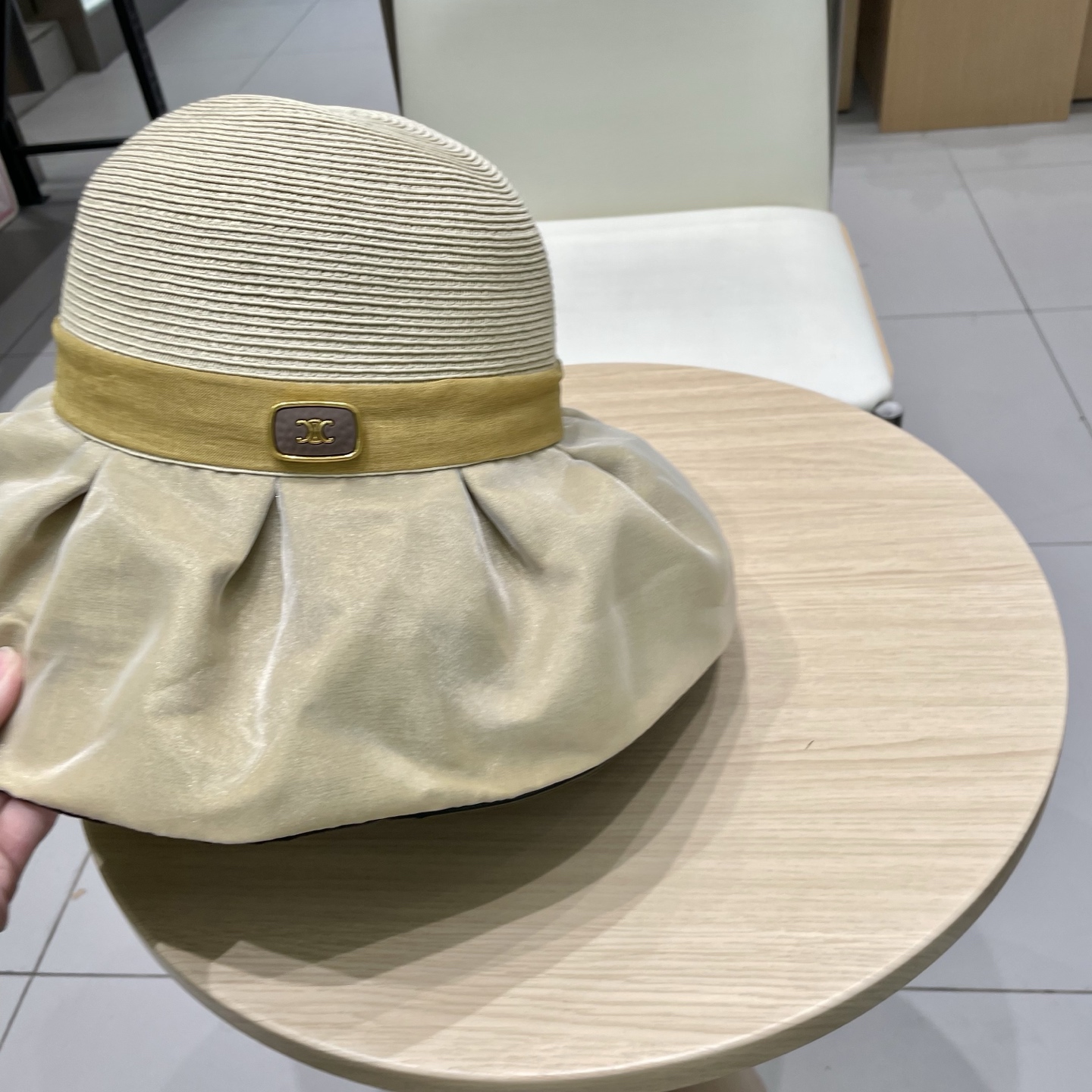  塞琳celien遮阳帽女出游度假防紫外线遮脸大檐渔夫帽新款夏天透气防晒太阳帽