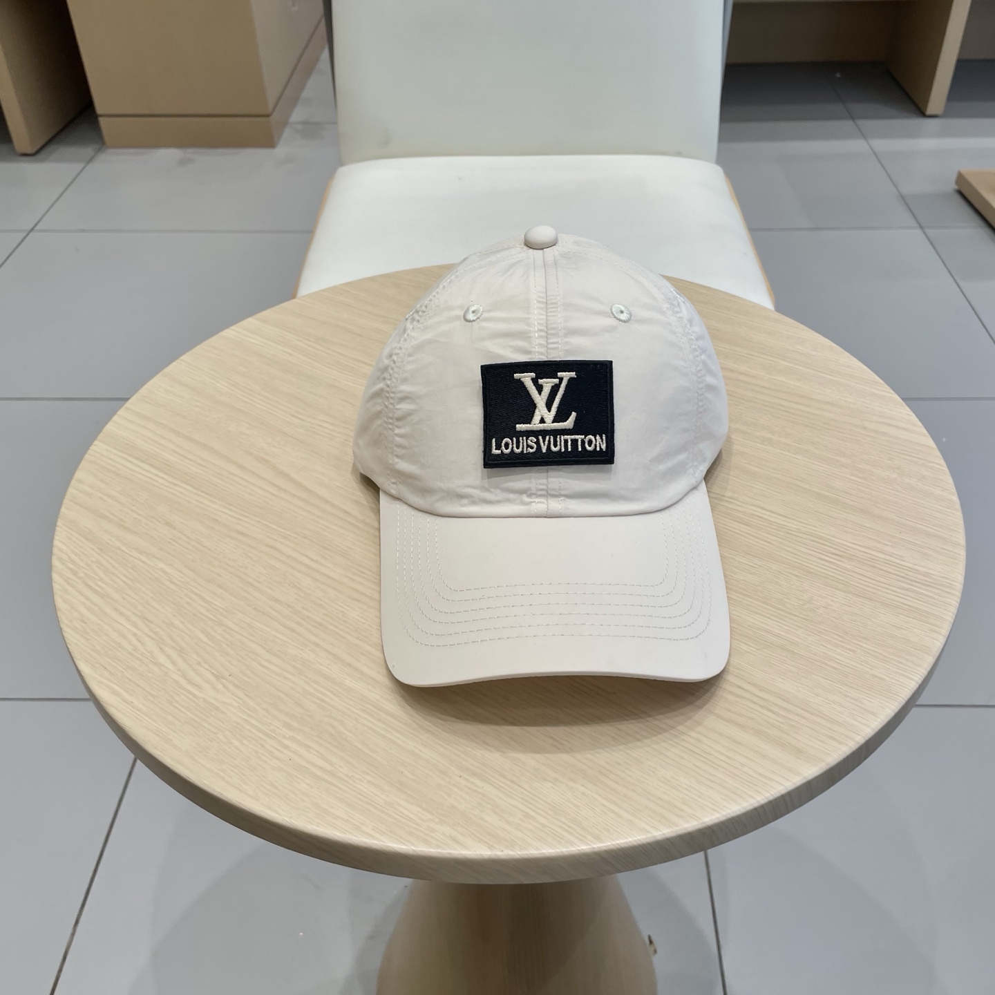 NO:225735,lv Louis Vuitton summer quick-drying baseball cap men and women embroidered letters soft top baseball cap outdoor sports casual versatile baseball cap hat straw hat fisherman hat baseball cap knit hat, hat, louis vuitton, louis vuitton, espadrilles, hats19860909lv路易威登夏季速干棒球帽男女刺绣字母软顶棒球帽户外运动休闲百搭鸭舌帽子帽子草帽渔夫帽棒球帽针织帽,帽子,louis vuitton,louis vuitton,espadrilles,hats,hat