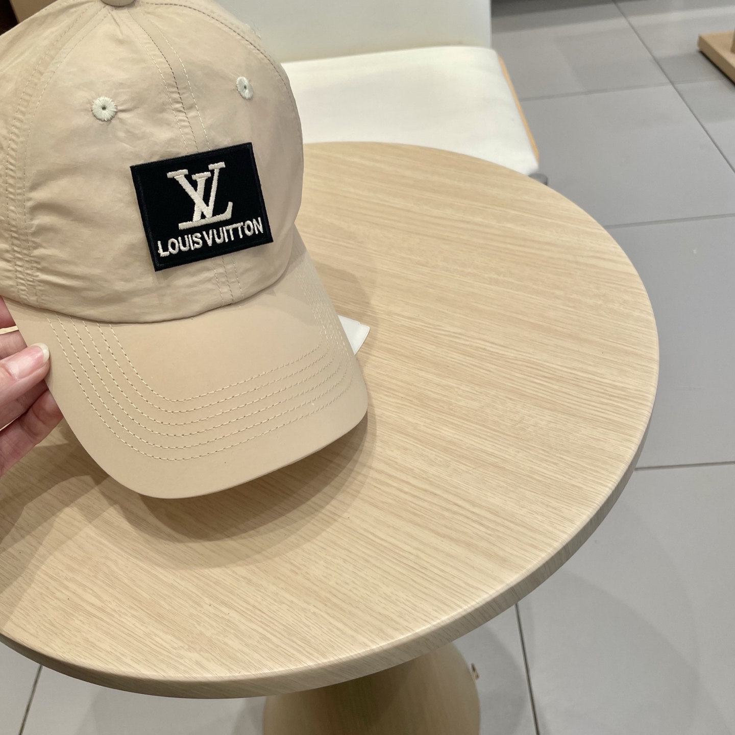  lv路易威登夏季速干棒球帽男女刺绣字母软顶棒球帽户外运动休闲百搭鸭舌帽子