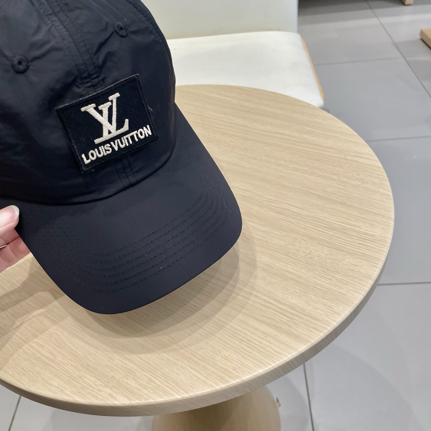  lv路易威登夏季速干棒球帽男女刺绣字母软顶棒球帽户外运动休闲百搭鸭舌帽子