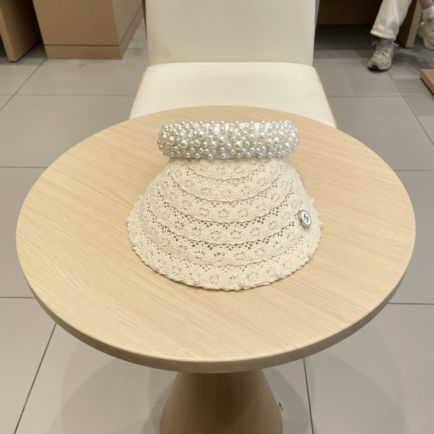  Chanel 网红ins手工珍珠遮阳草帽子夏天防晒遮阳空顶帽海边度假发夹帽潮