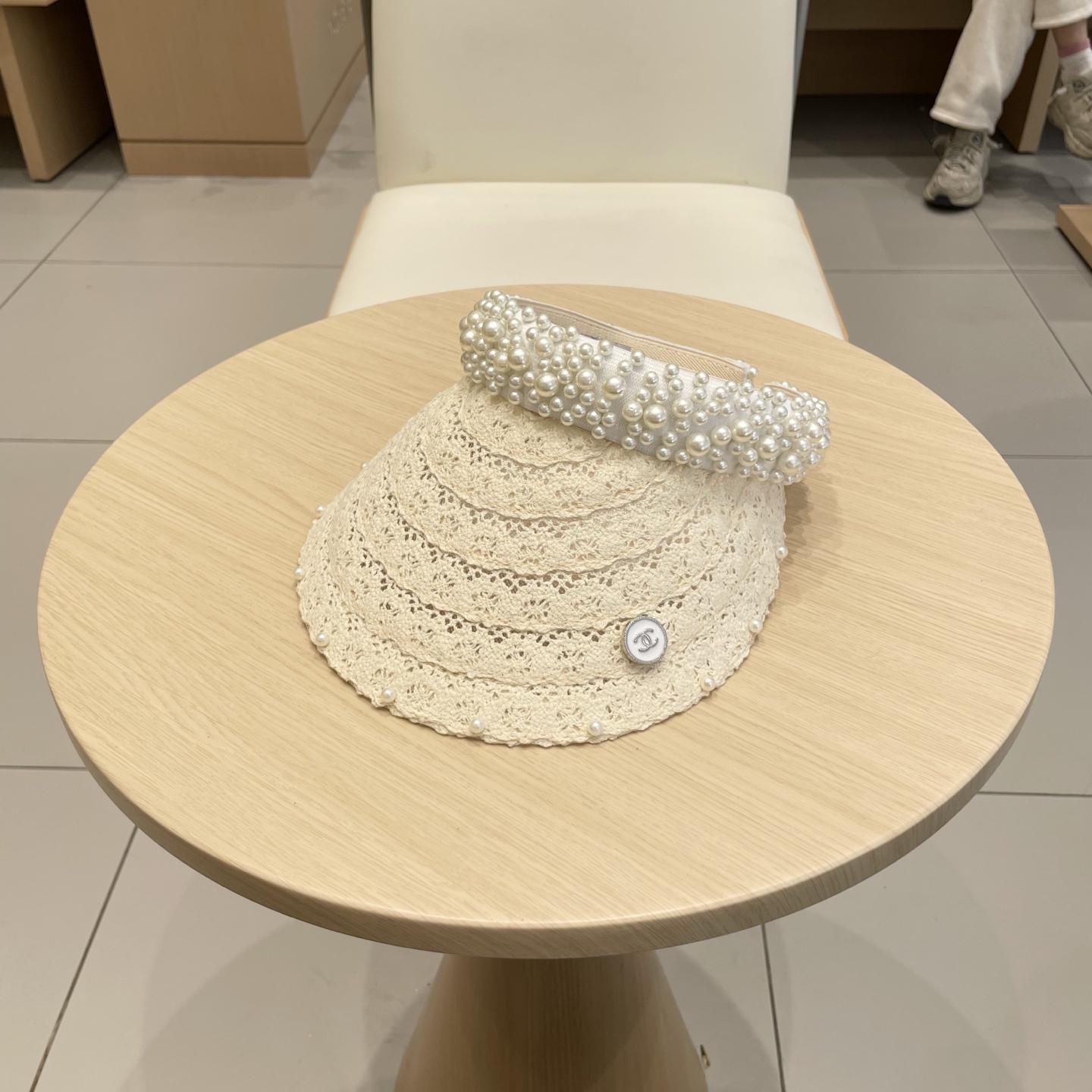  Chanel 网红ins手工珍珠遮阳草帽子夏天防晒遮阳空顶帽海边度假发夹帽潮