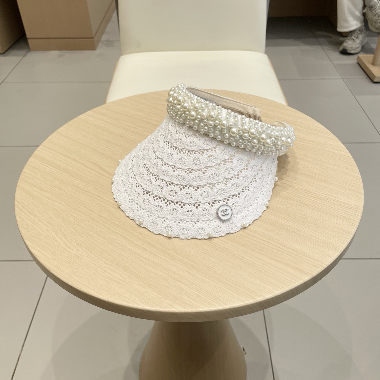  Chanel 网红ins手工珍珠遮阳草帽子夏天防晒遮阳空顶帽海边度假发夹帽潮