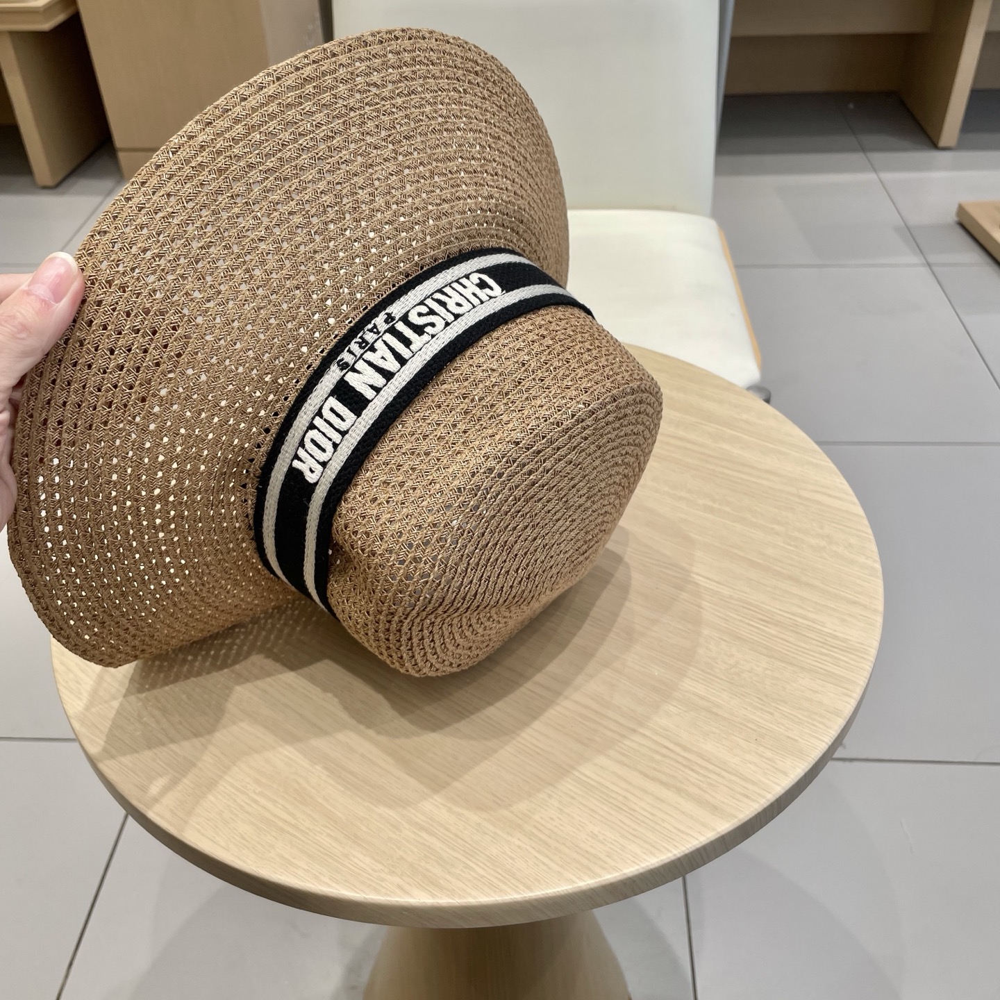  迪奥Dior D家字母草编遮阳帽大檐帽太阳帽防晒渔夫帽礼帽女士优雅时尚沙滩